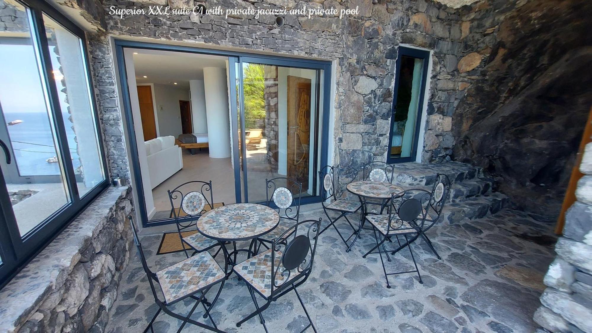 Castelo Do Mar, Madeira Apartment