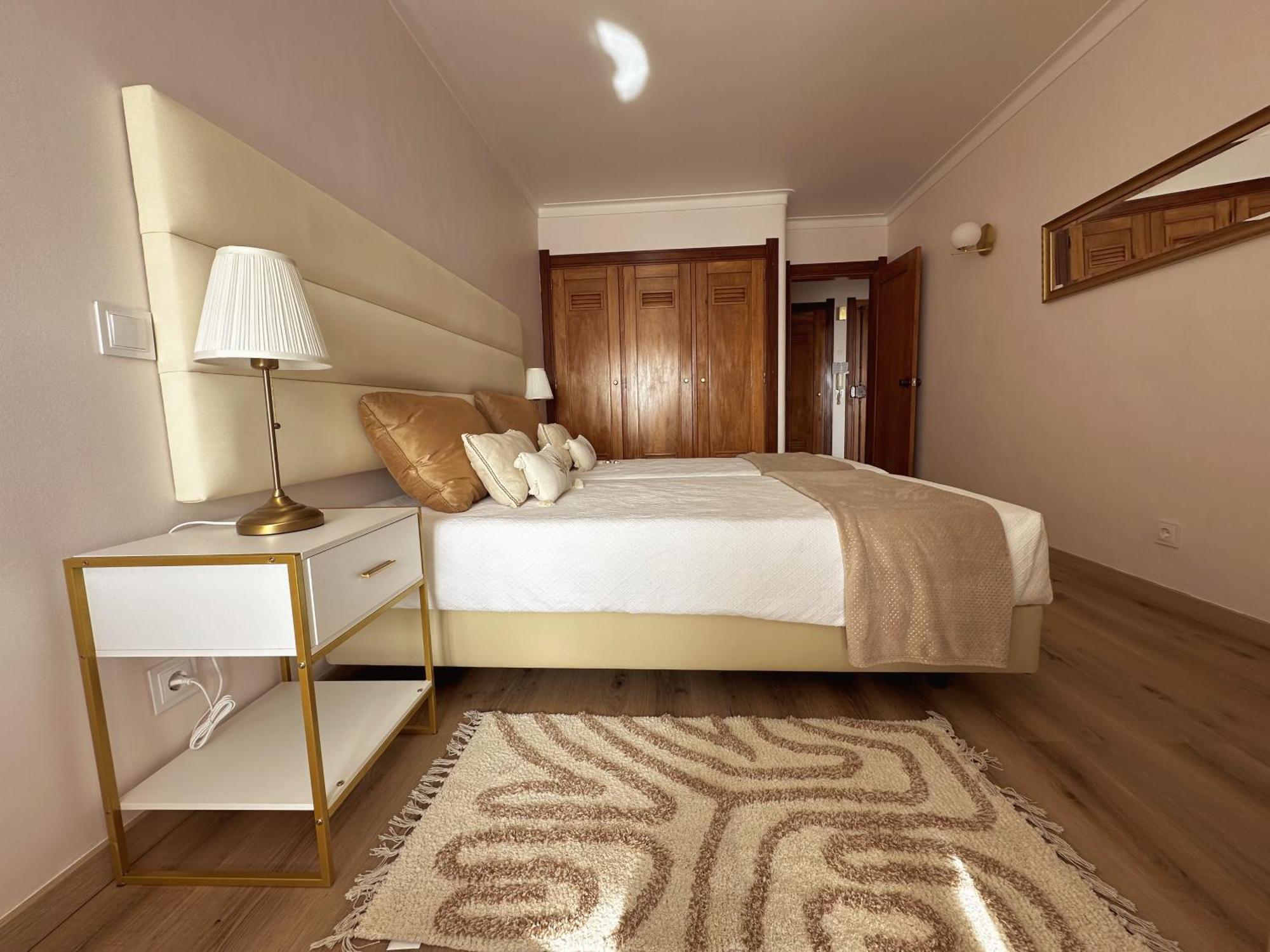Deluxe Flat Sea View By Albufeira Holidays * Albufeira
