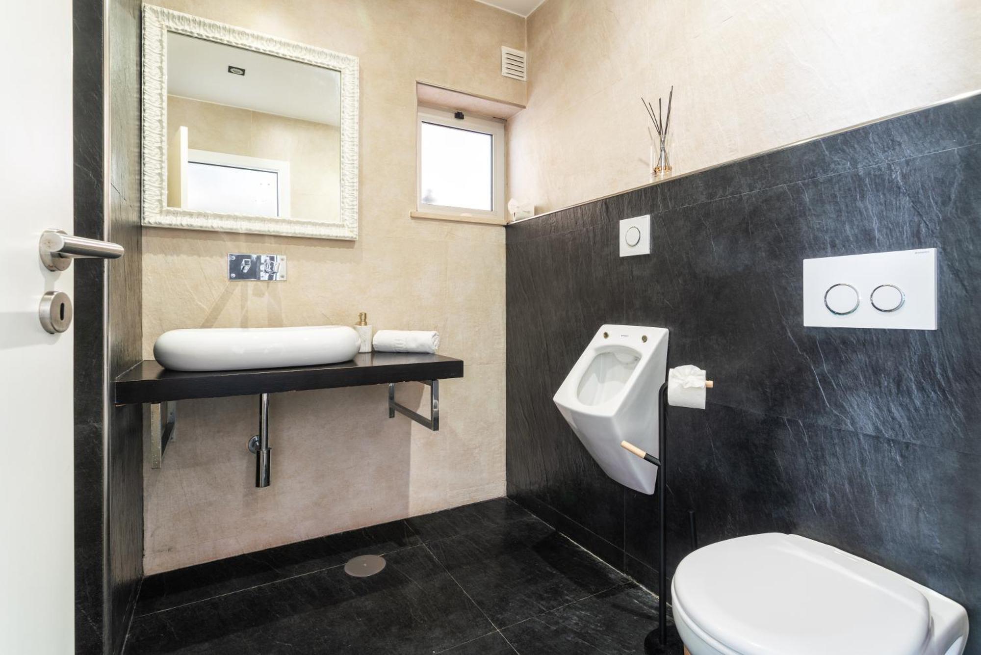 Villa Host Wise - Luxurious House With Private Salt Pool Ferragudo (Faro)
