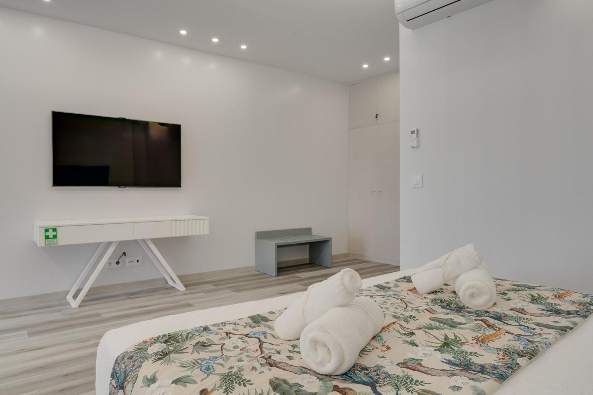 Torre Palace I By Atlantic Apartment
