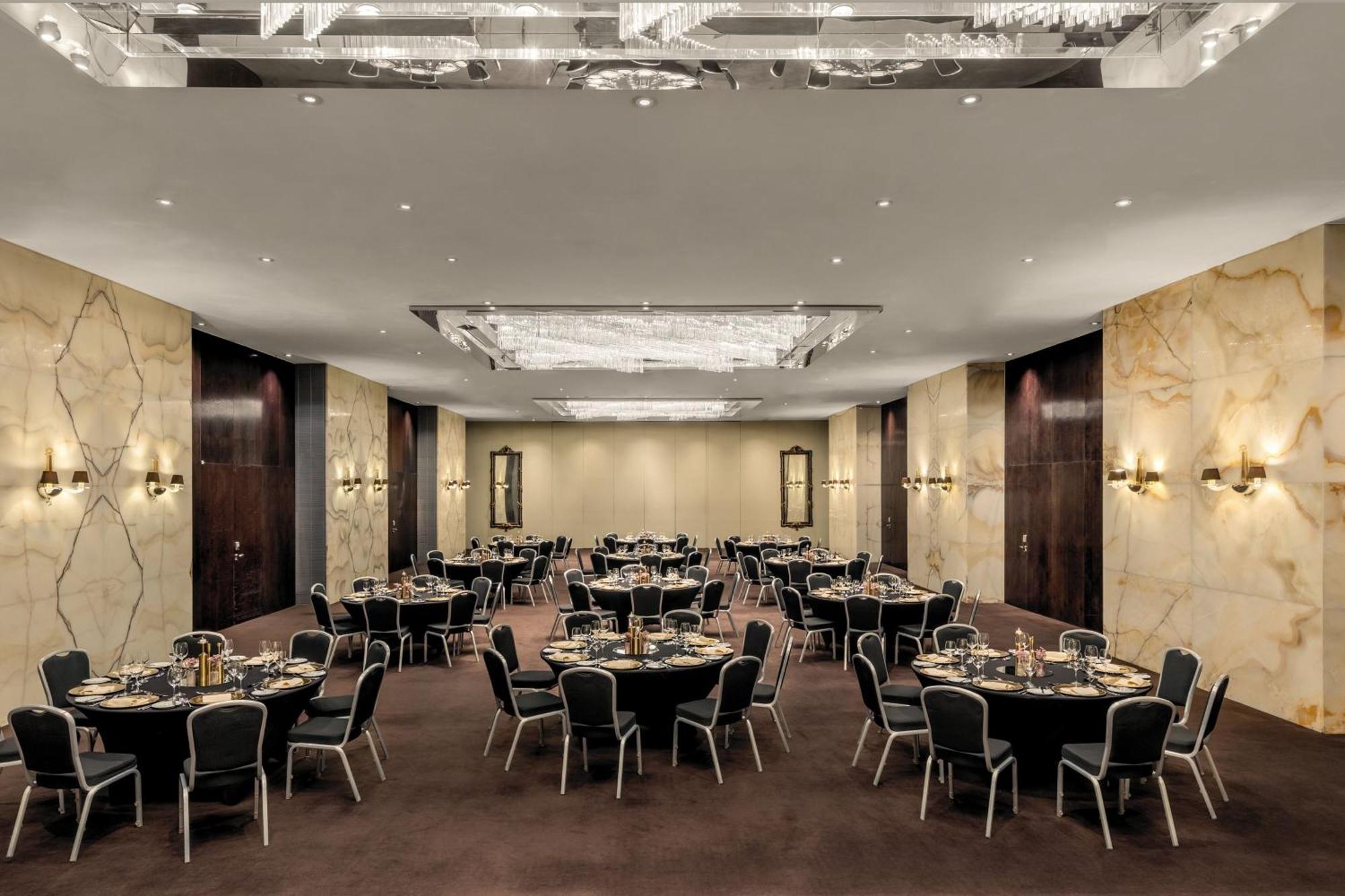 Sheraton & 5*