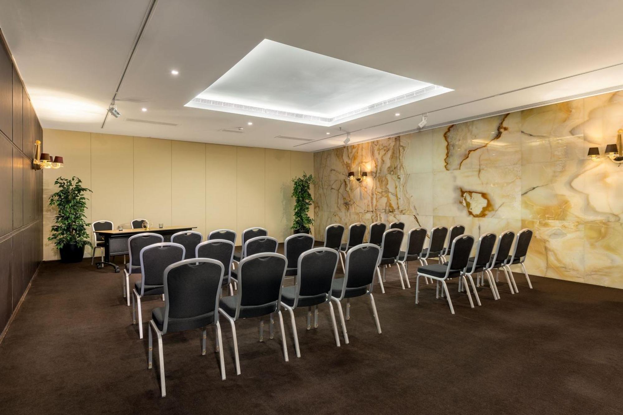 Sheraton & Hotel 5*