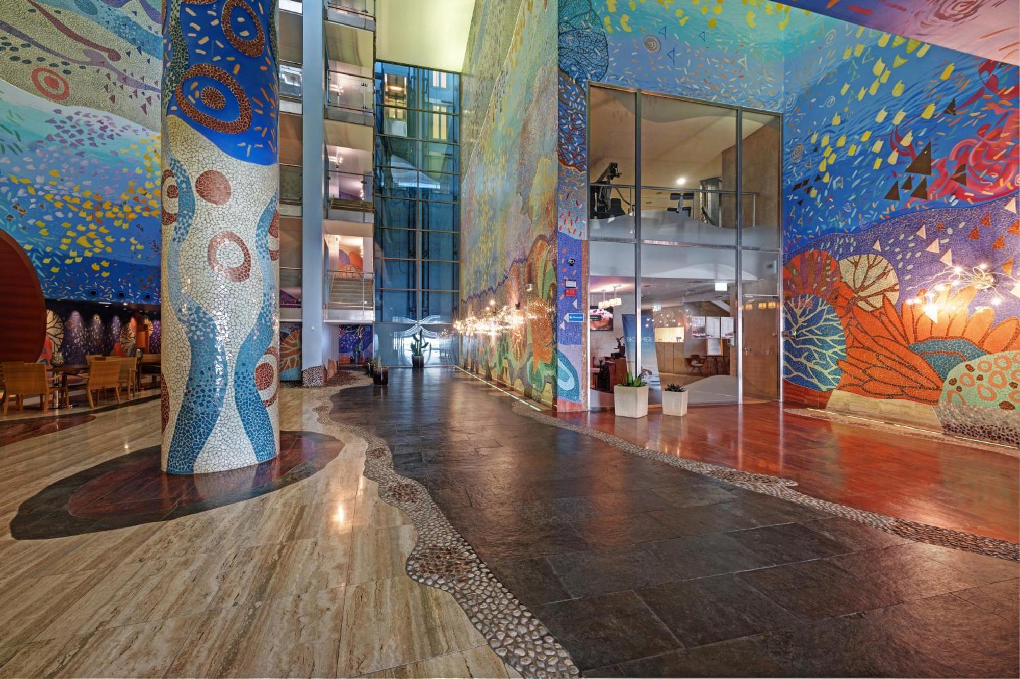 Oceanfront - Preferred And Hotel