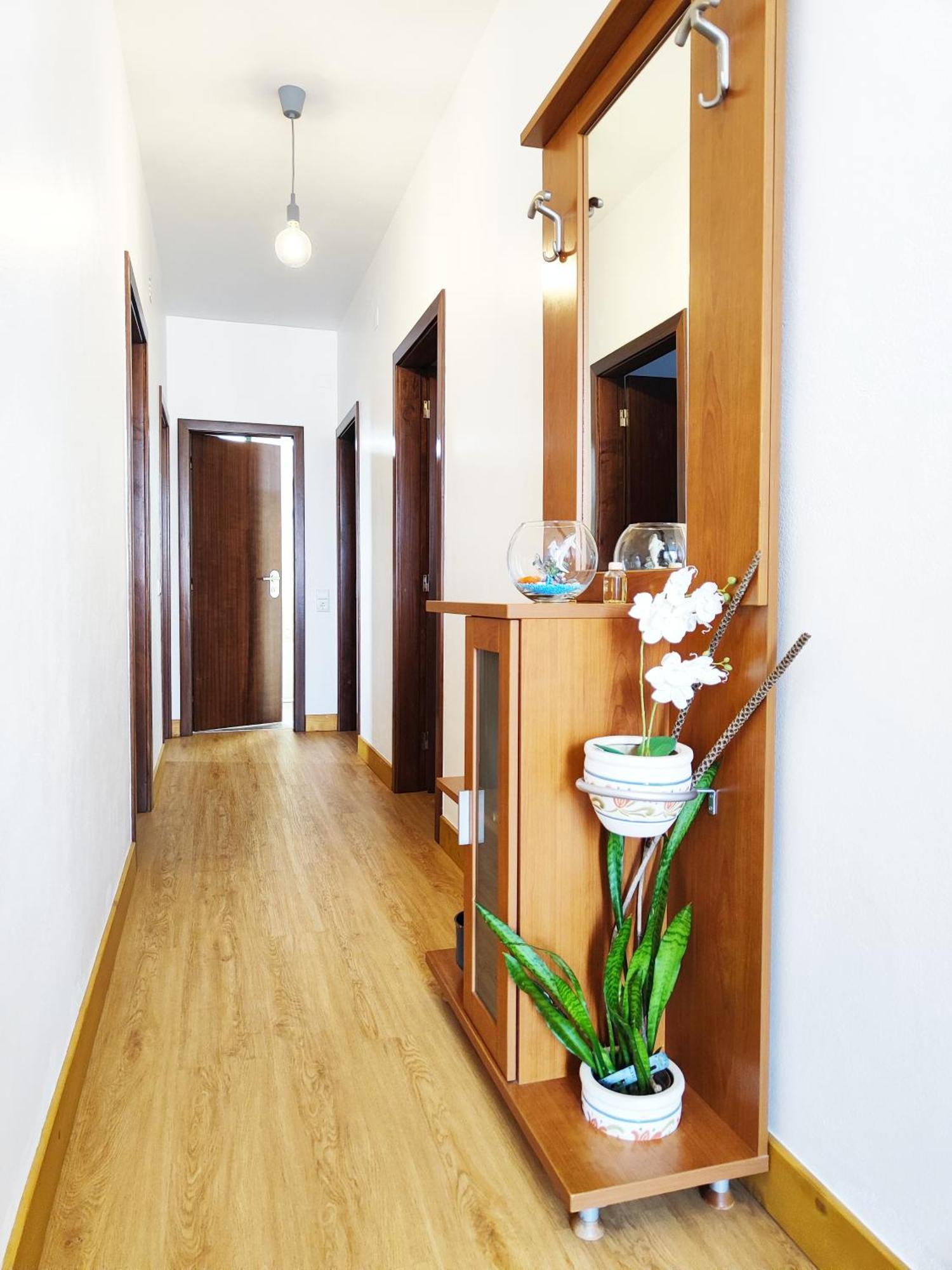 Gateone Al Airport View House *