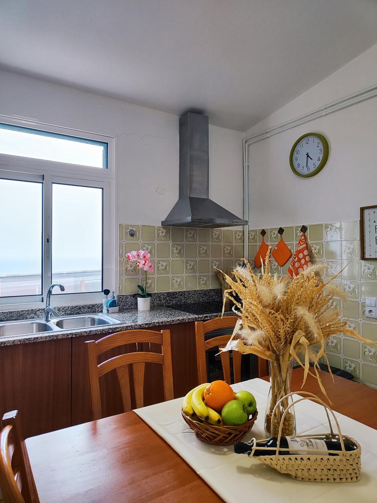 Gateone Al Airport View House * Machico (Madeira)