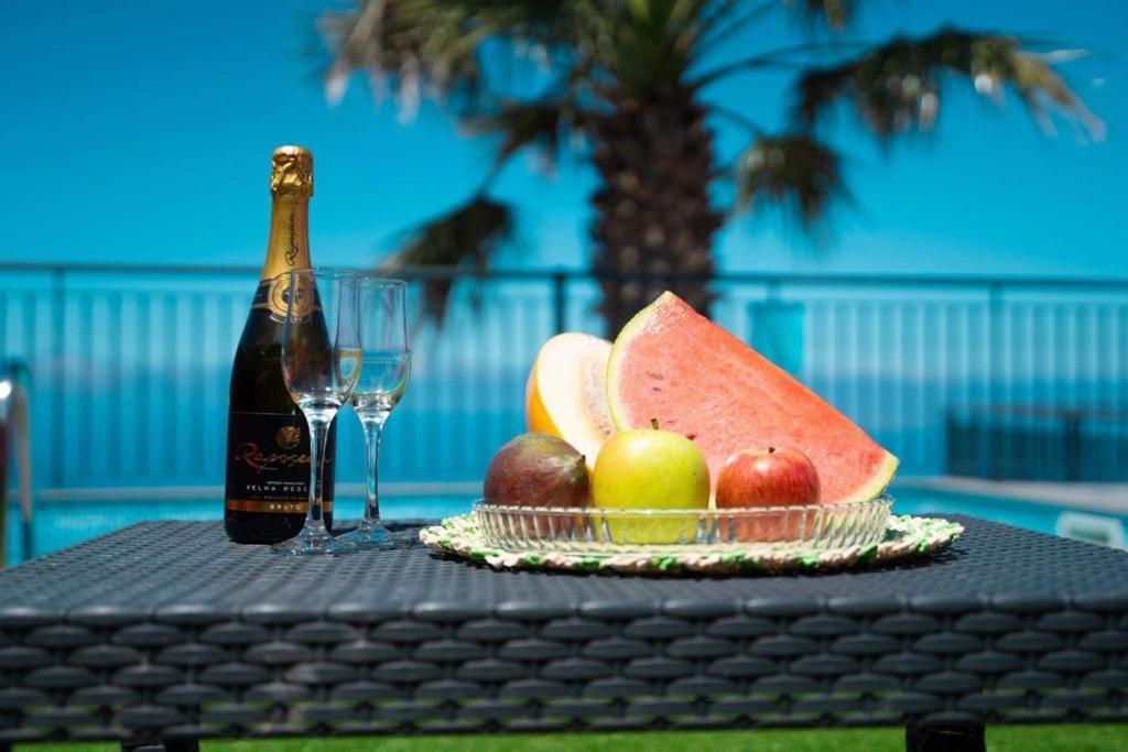 Rosa With Private Pool By Hr Madeira