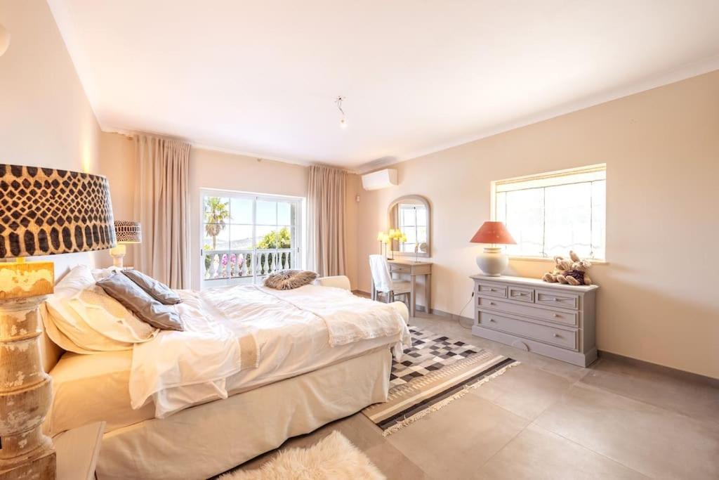 Villa Luxurious & Famous Of Dutch Tv Show *
