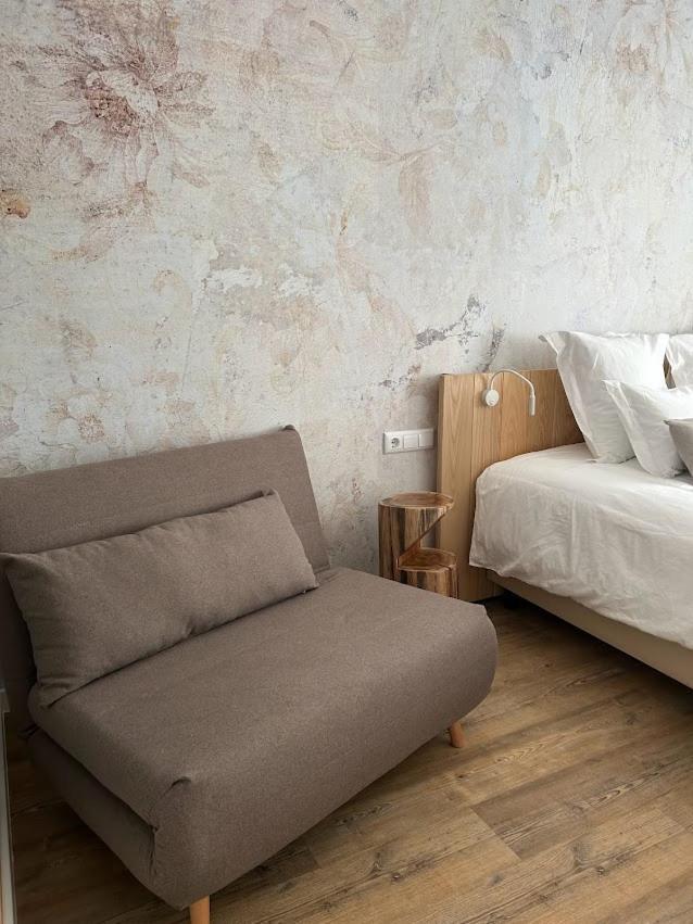 Guest house Charm-in Center *
