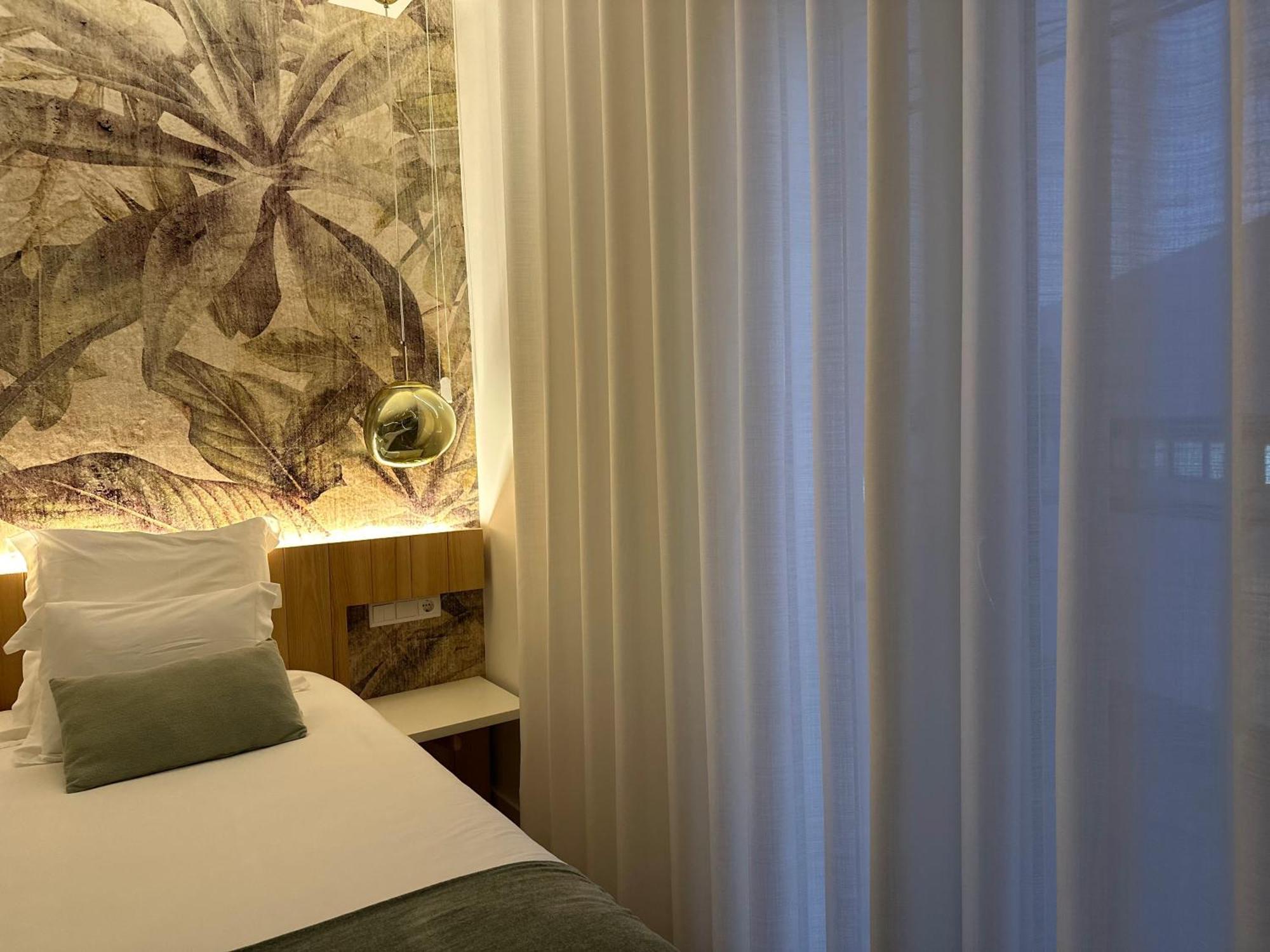 Charm-in Center Guest house *