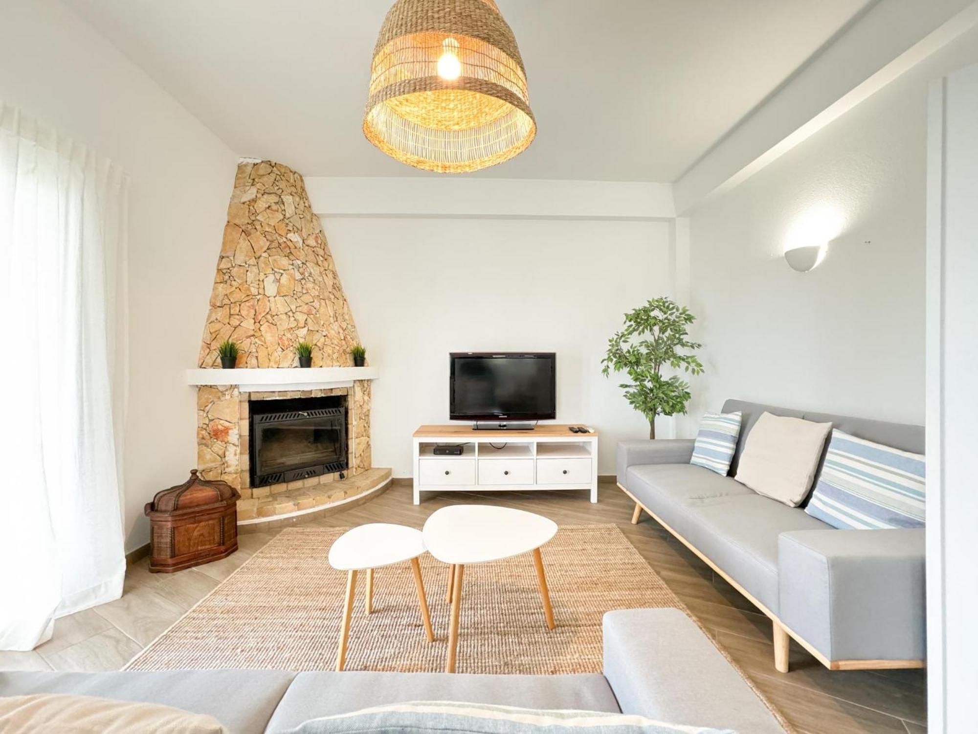 Charming House With Pool And Close To Beaches #1946 Apartment *