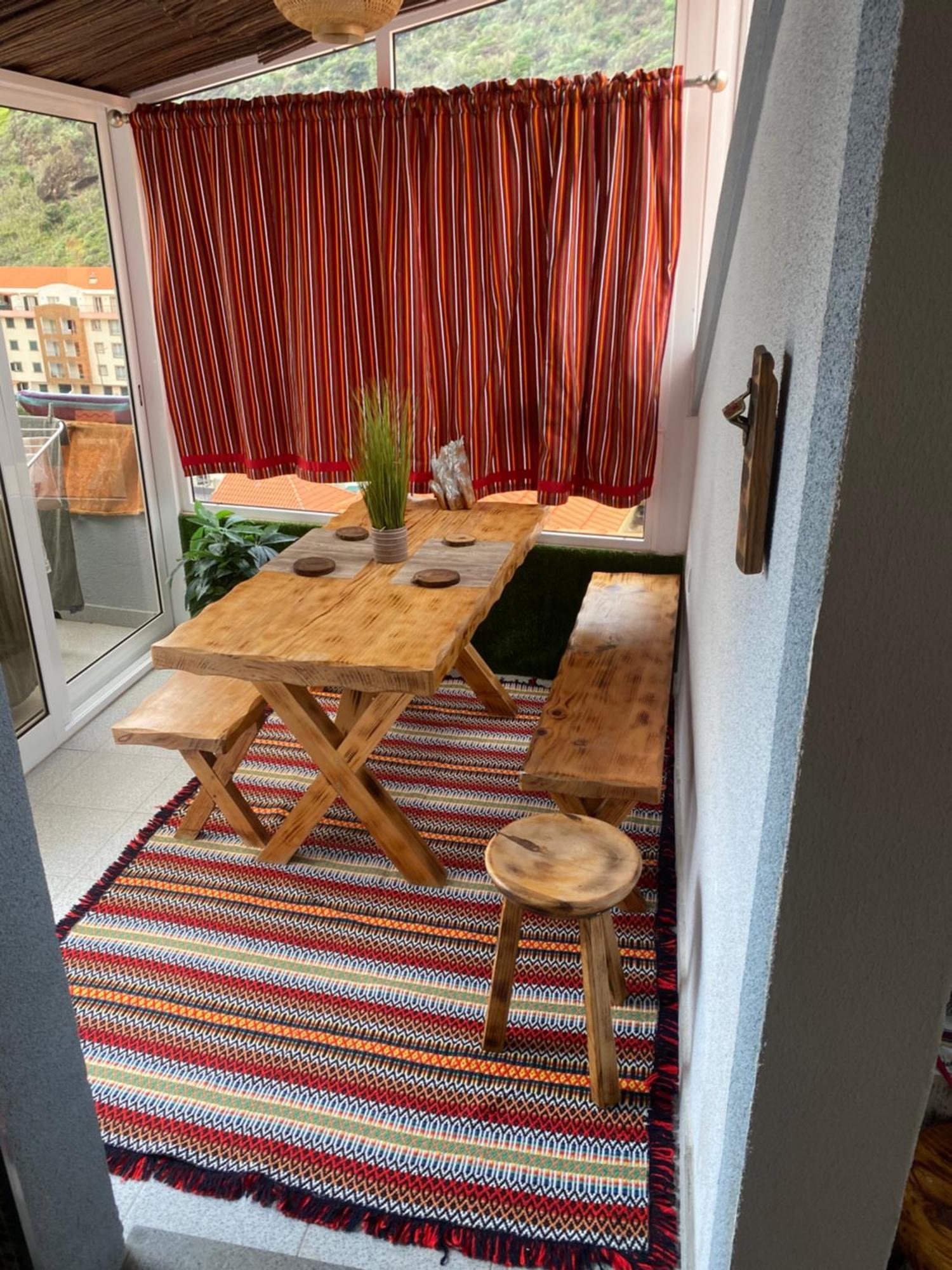 Lovely Newly Refurbished, 1 Bedroom Floor With Sea Views, Fast Wi-fi Cable Tv And Netflix Appartement *