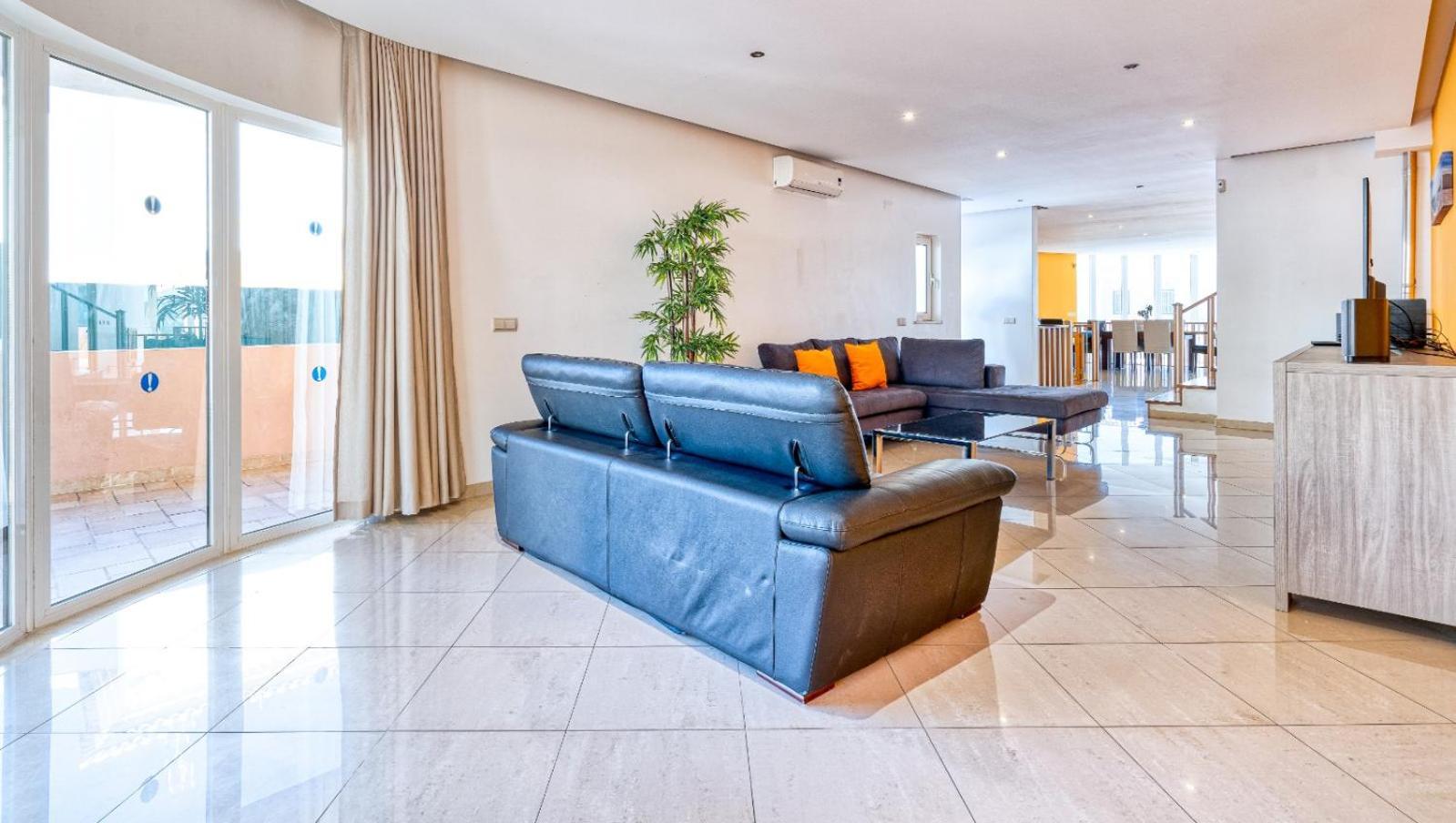 Full Private 300sqm Jacuzzi Heated Pool Ideal & Quiet Location * Albufeira