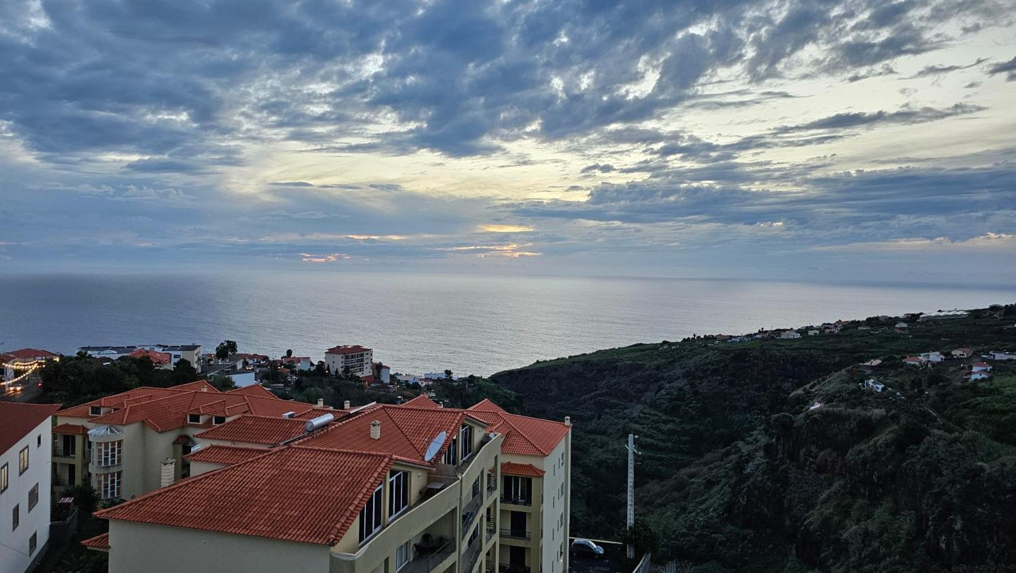 Sunset Star With Sea View Apartment *