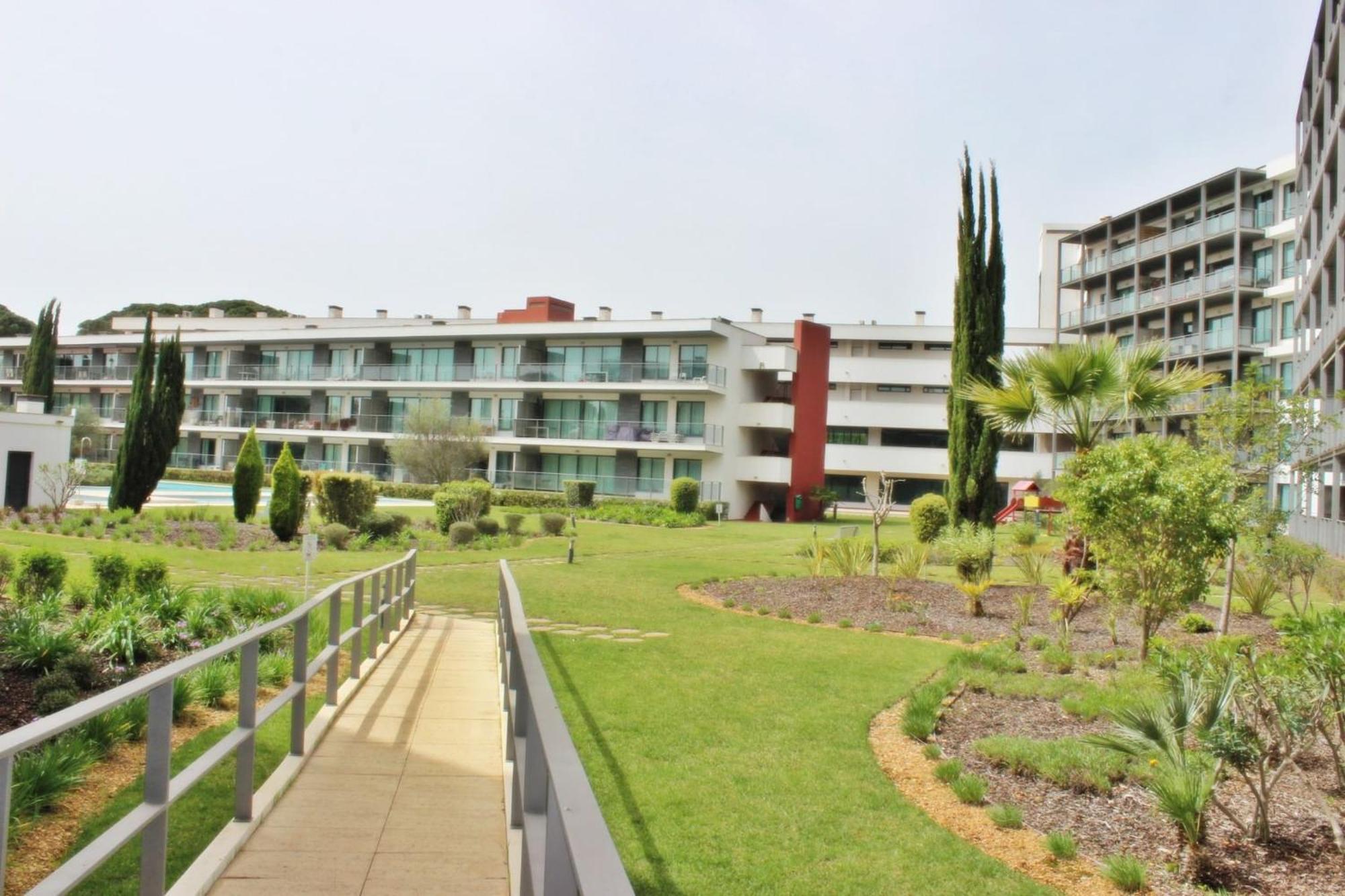 Apartment Residences Golf Club