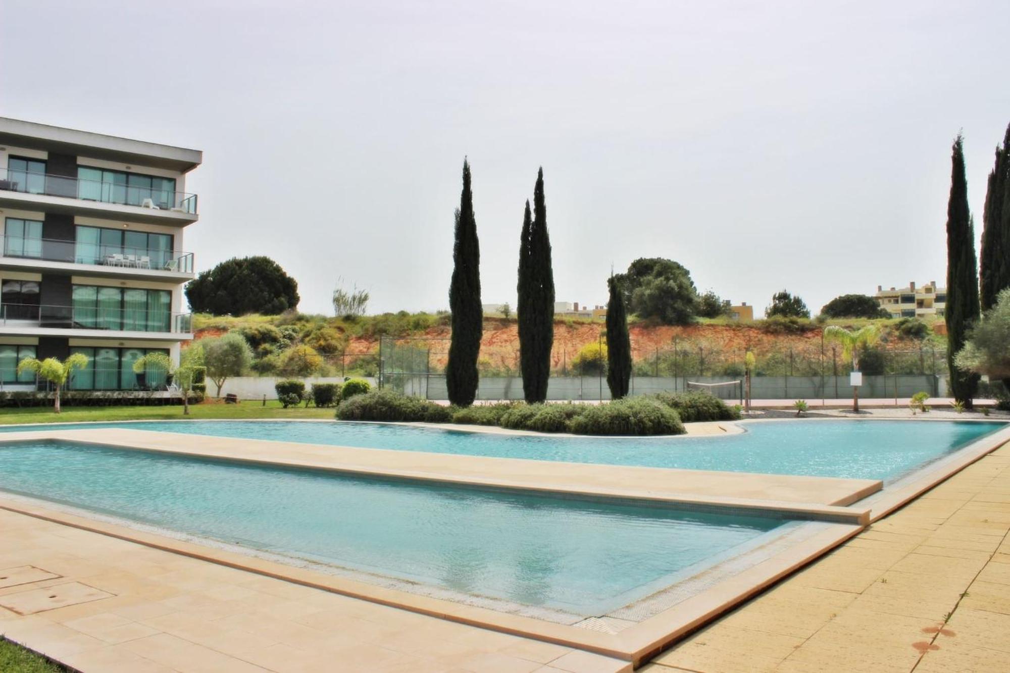 Apartment Residences Golf Club *