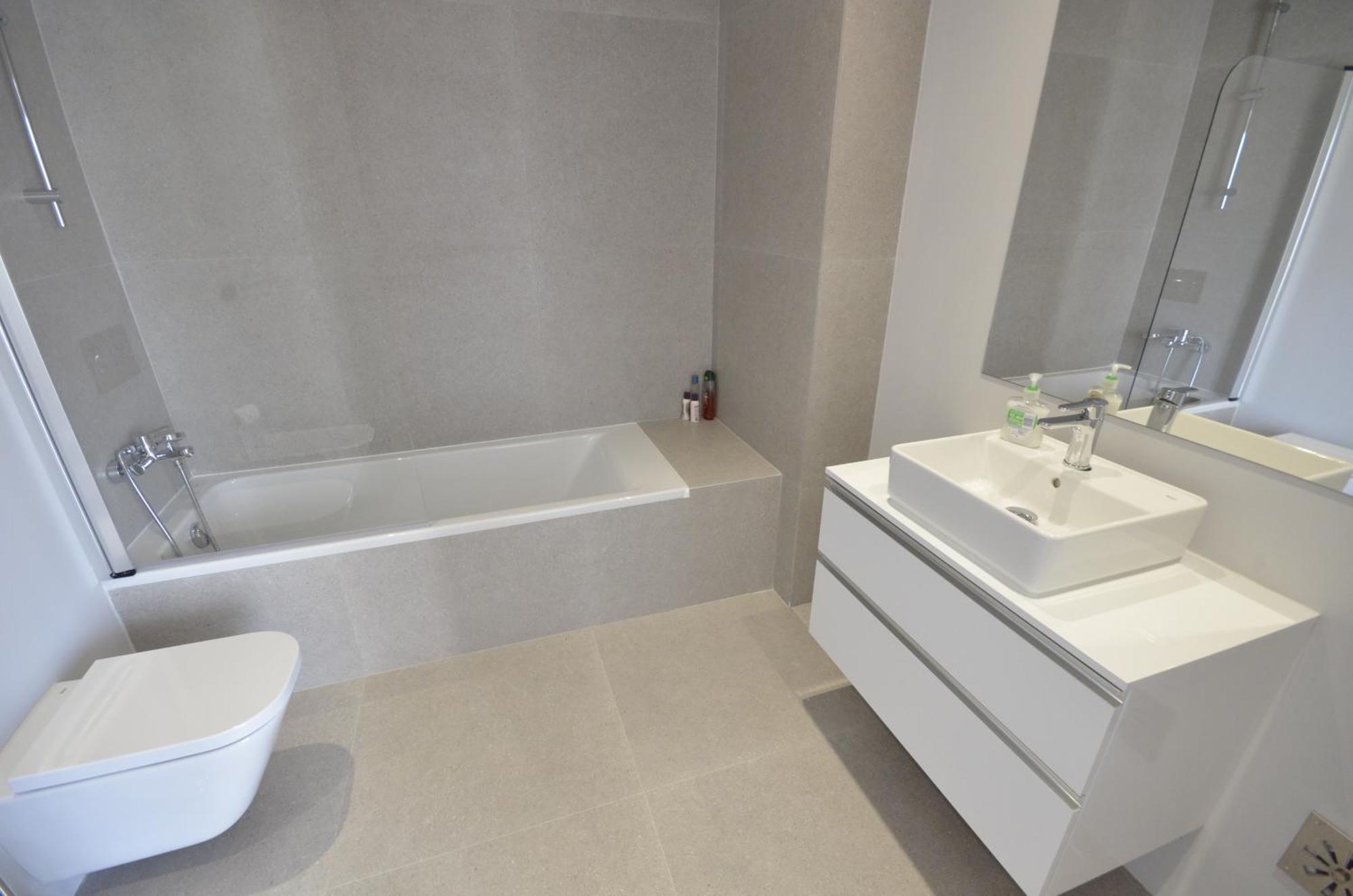 3 Bedroom Apartment, Olhos De Agua At20 Apartment *