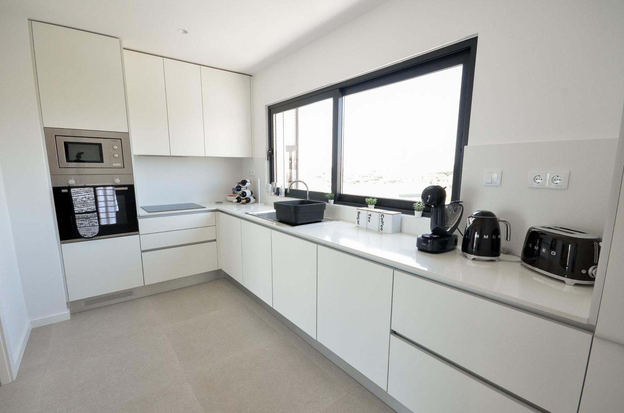 3 Bedroom Apartment, Olhos De Agua At20