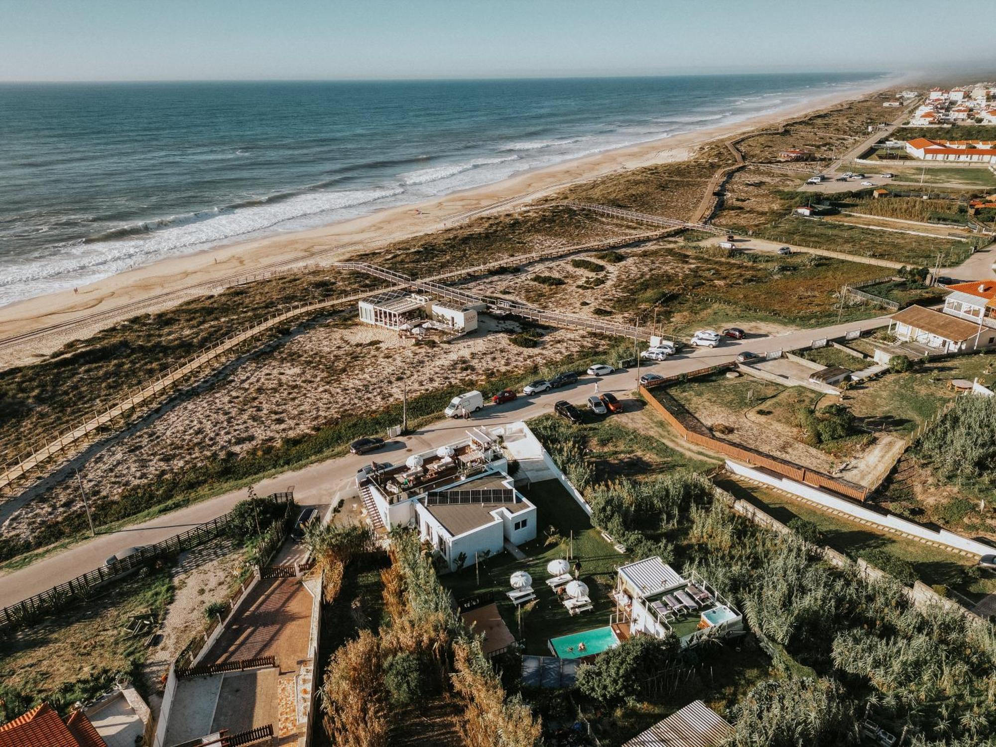 We Surf House Bed & Breakfast *