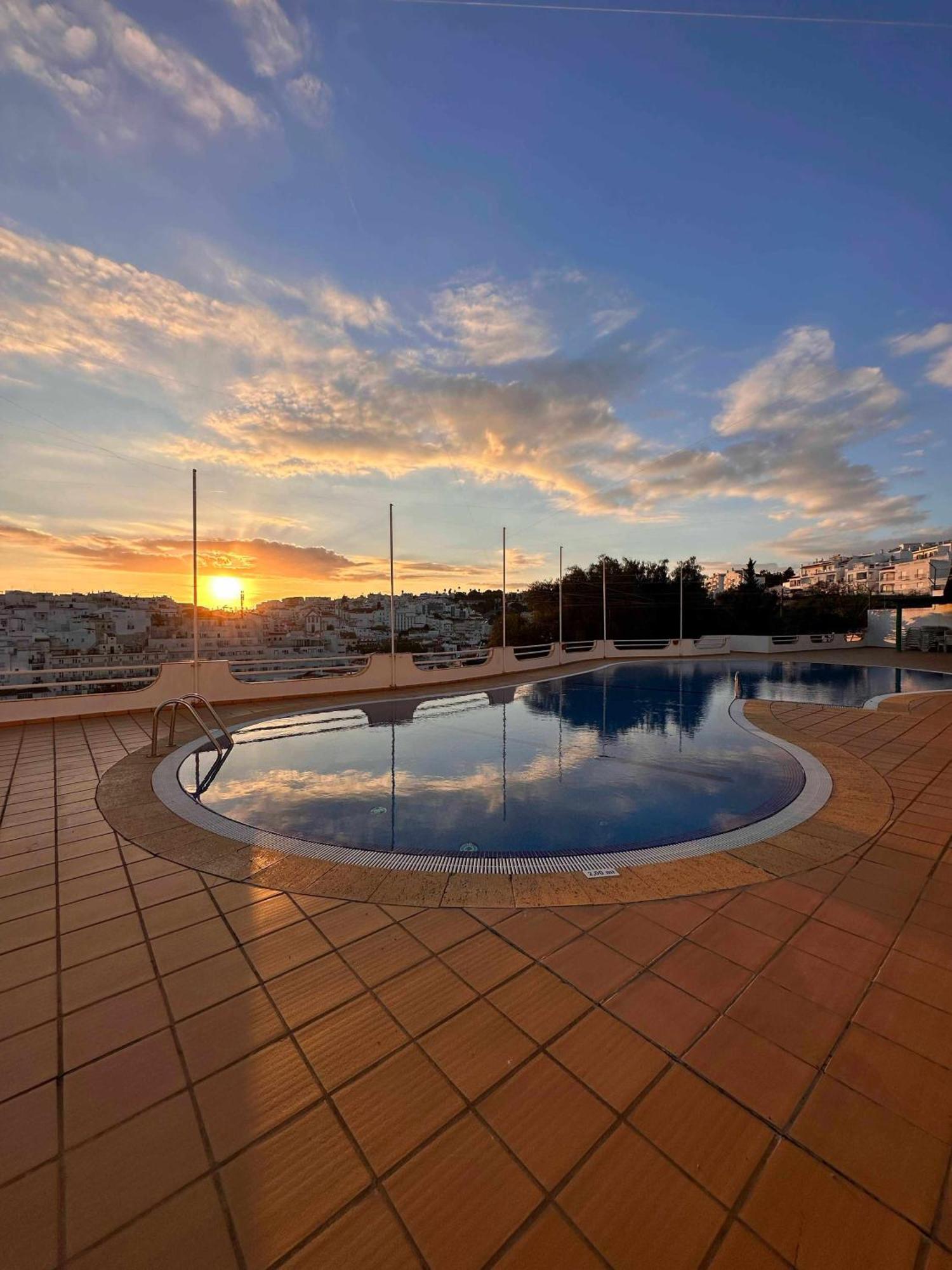 Deluxe Flat By Holidays Apartamento
