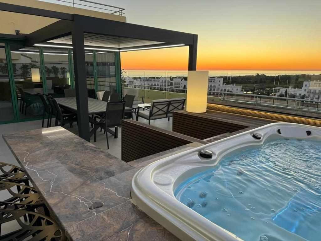 Marina Penthouse Aquamar 606 * Vilamoura