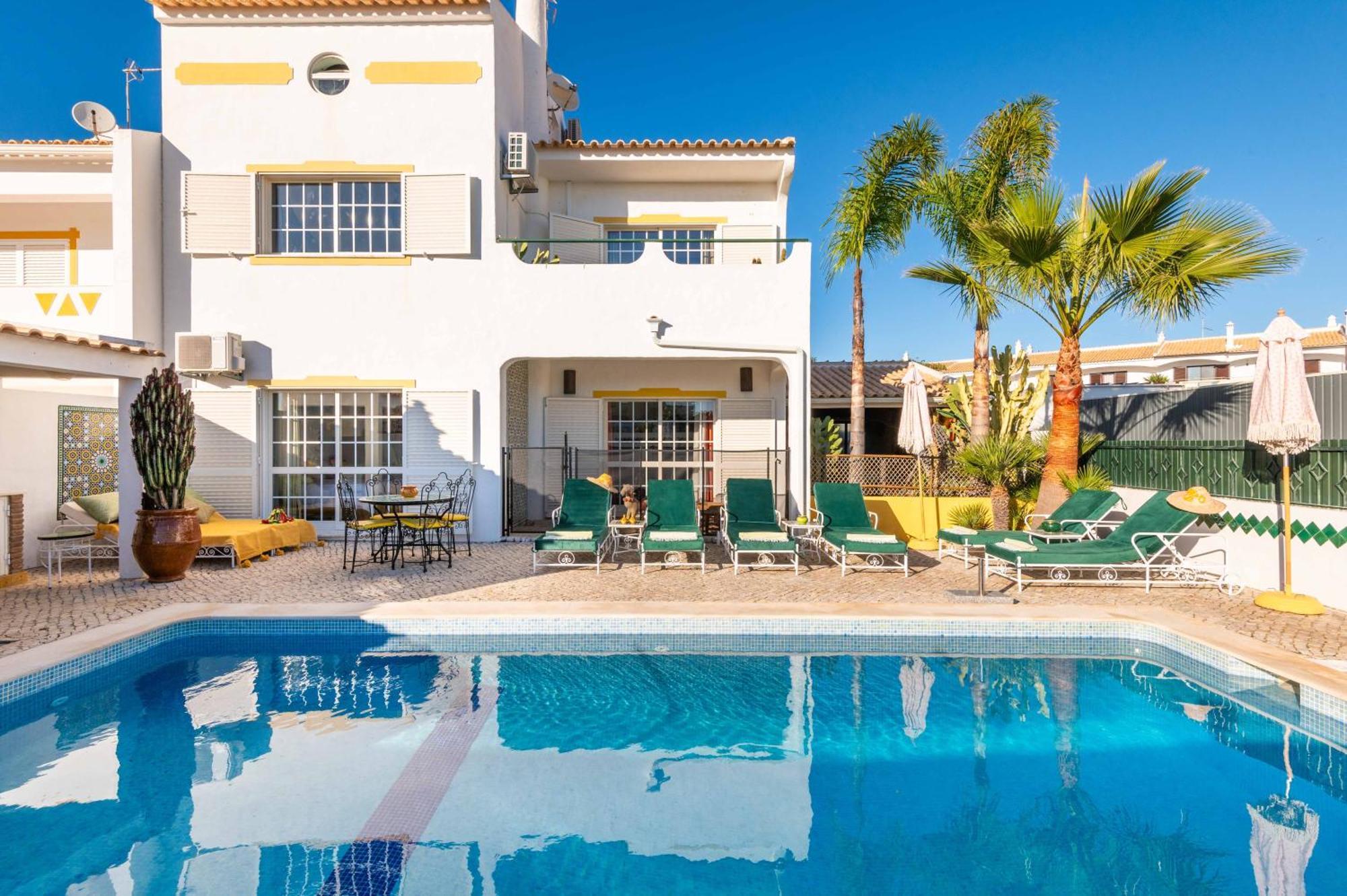 Gale Sun - Luxury, 5bed With Free Wifi, Ac, Private Pool, 5 Min From The