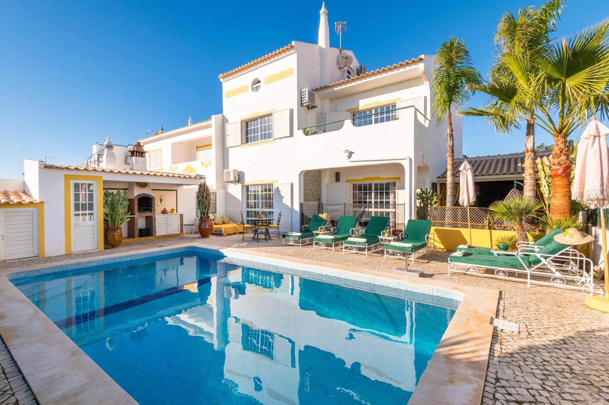 Villa Gale Sun - Luxury, 5bed With Free Wifi, Ac, Private Pool, 5 Min From The *