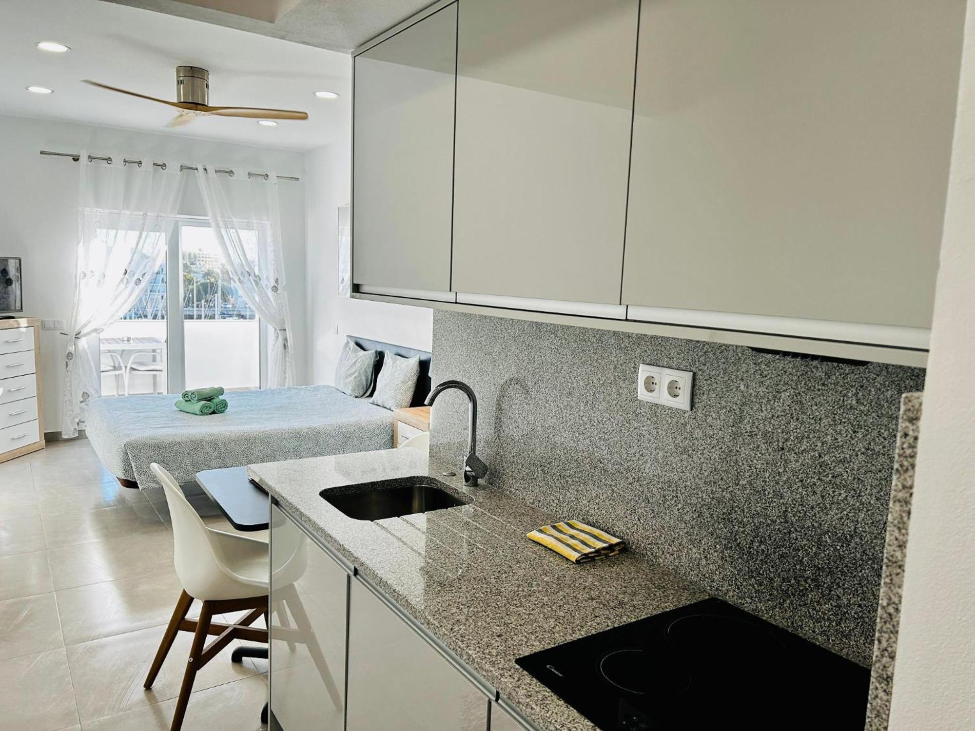 With Spectacular Views Of Marina * Lagos