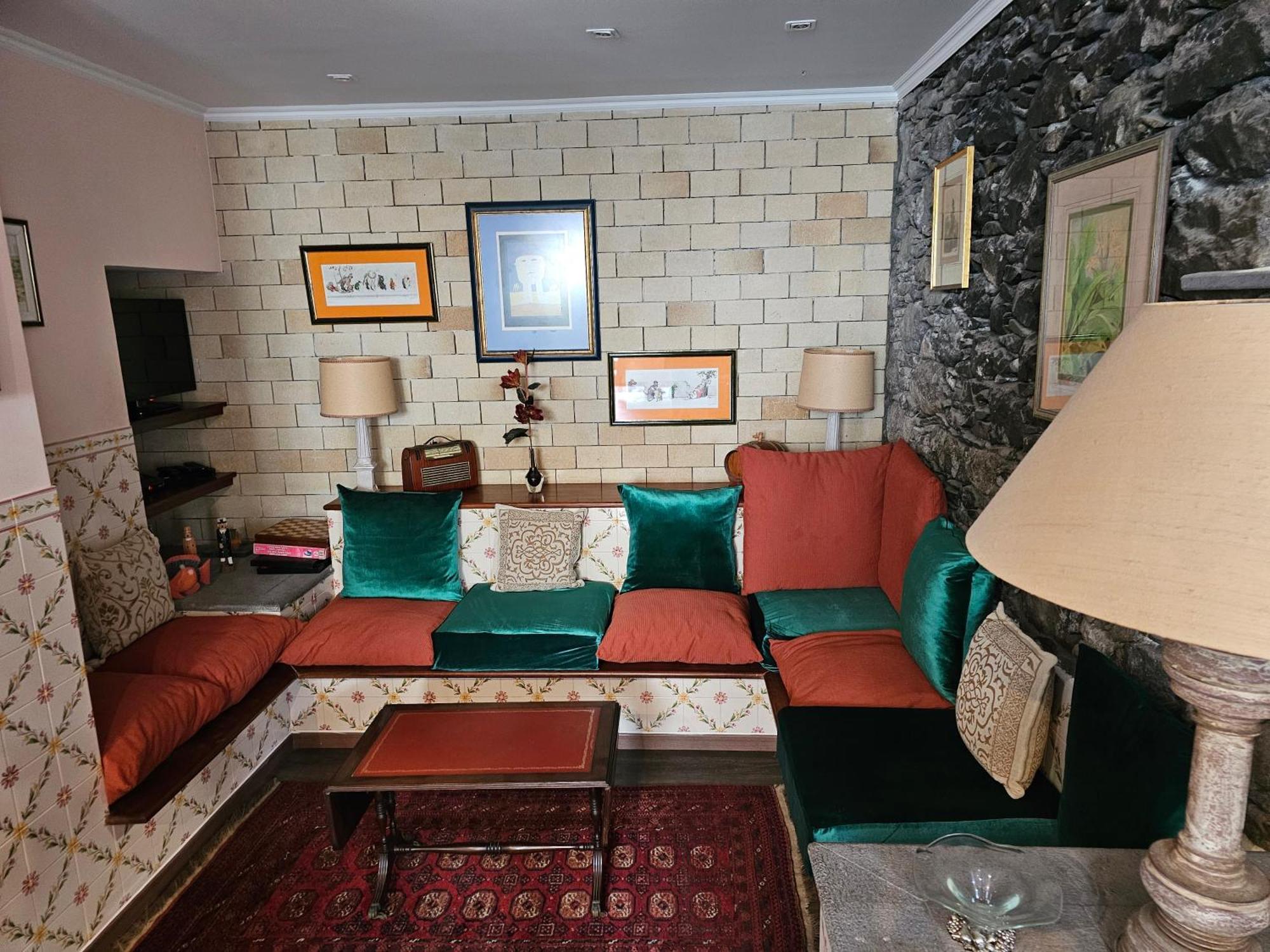 Casa Videiras Bed & Breakfast Seixal (Madeira)