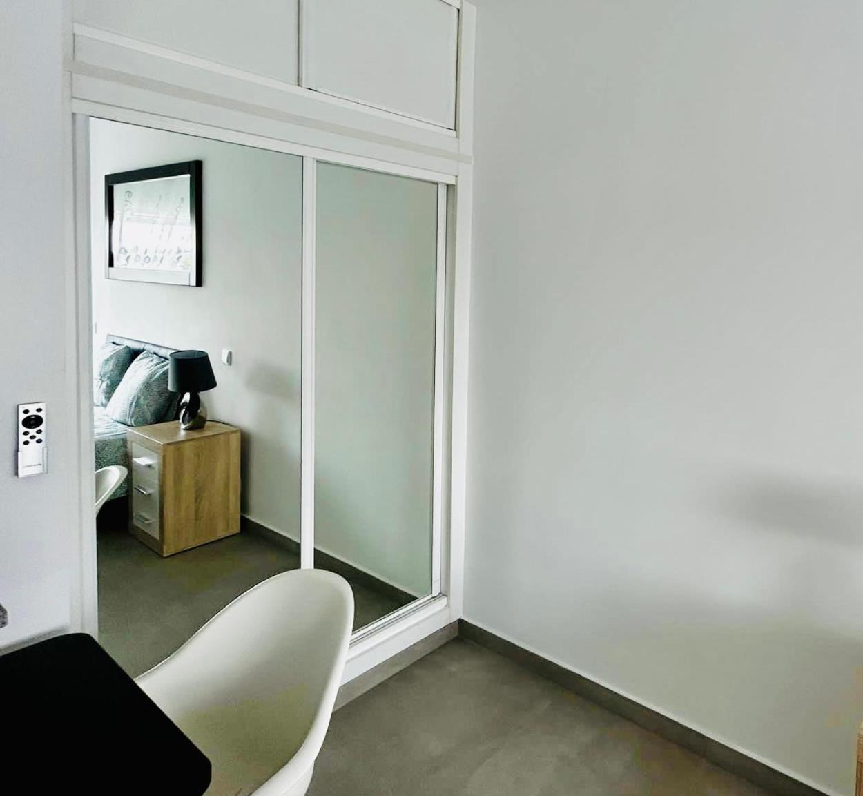 With Spectacular Views Of Marina Apartamento *