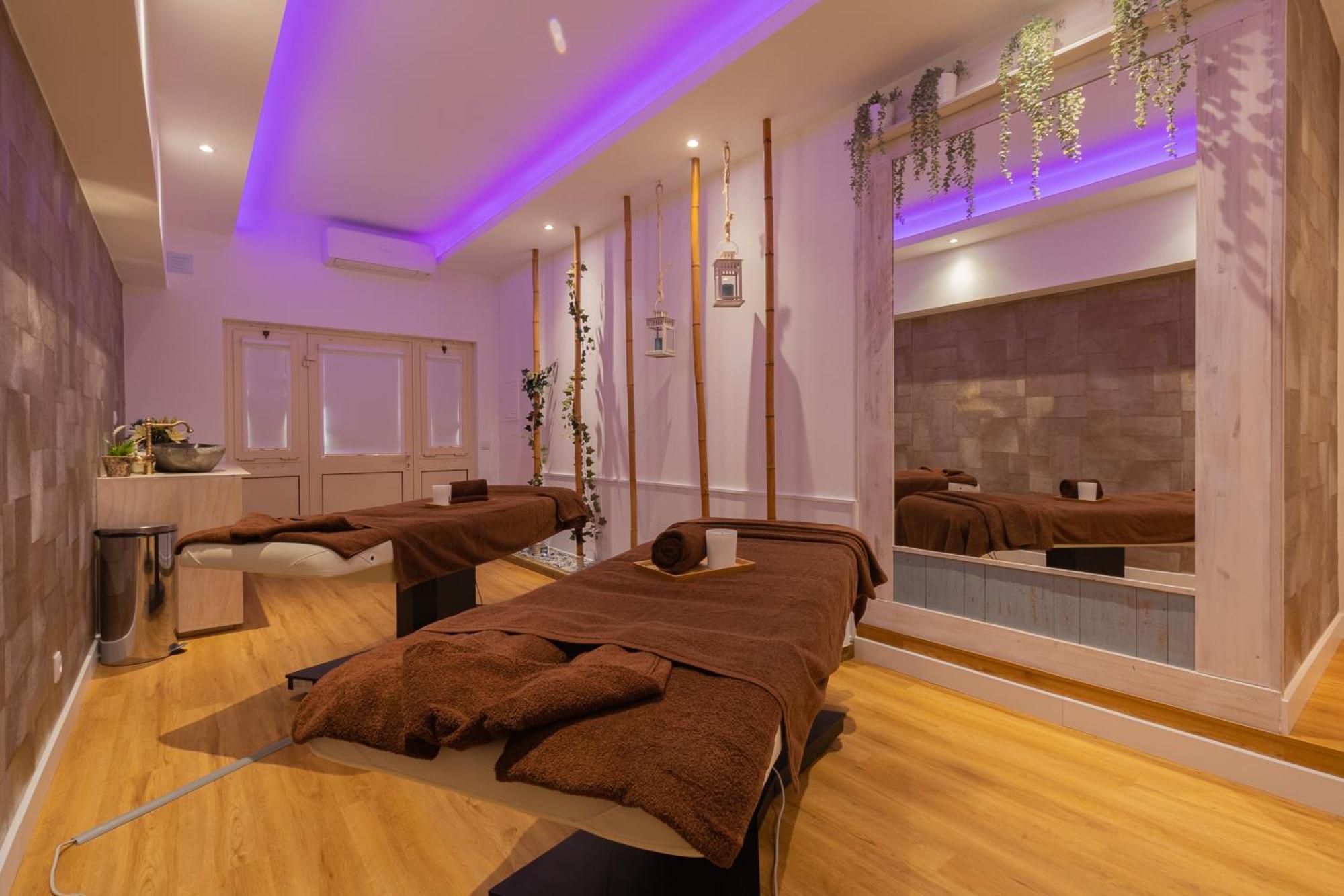 D. Dinis - Charming (adults Only) 2*