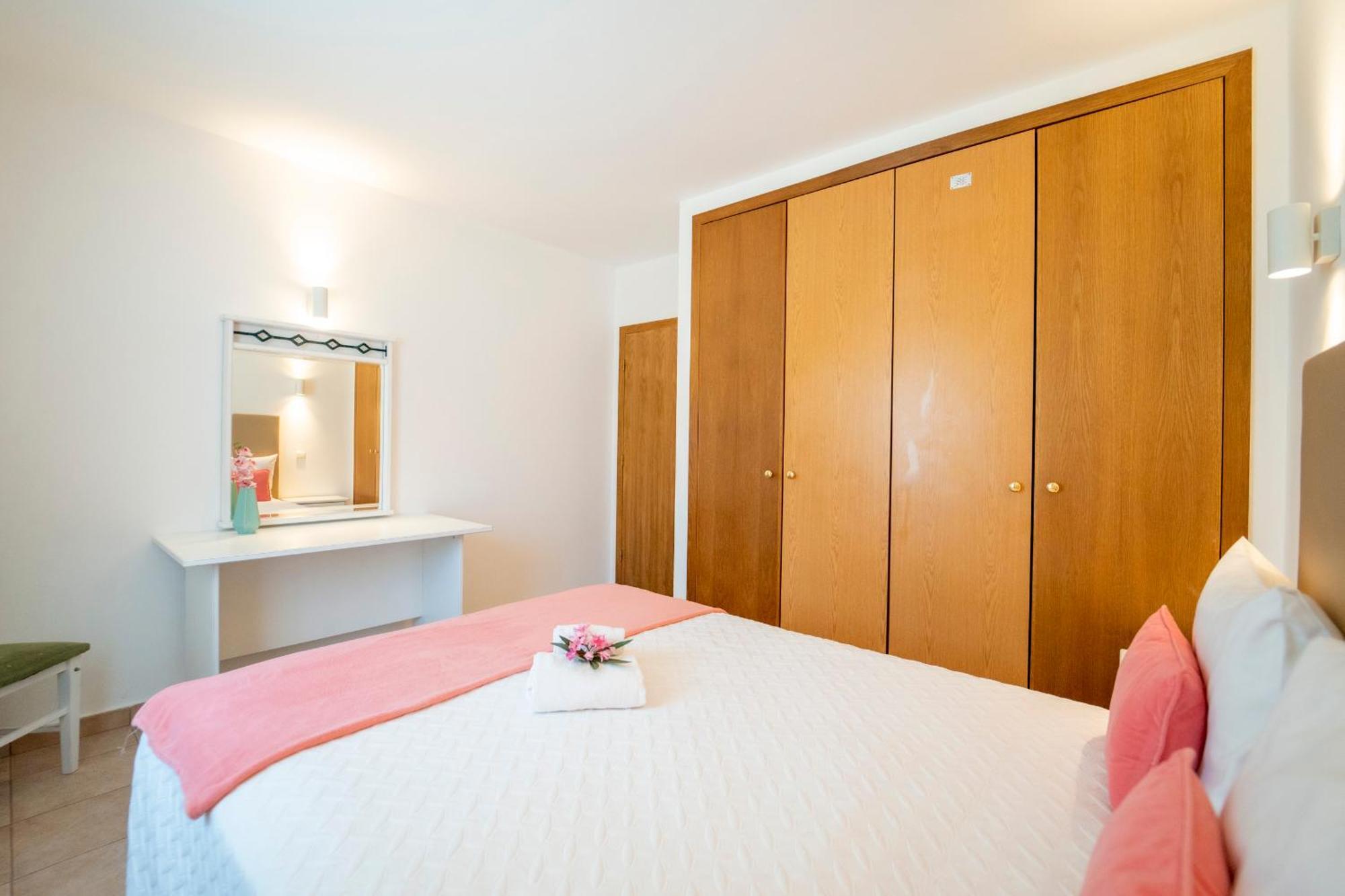 Monte Dos Avos, Apartment