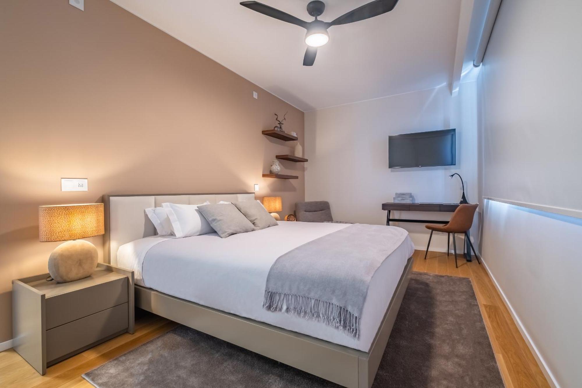 Maha By Kaamah - 2 Bedroom Oceanview Designer Apartment Funchal (Madeira)