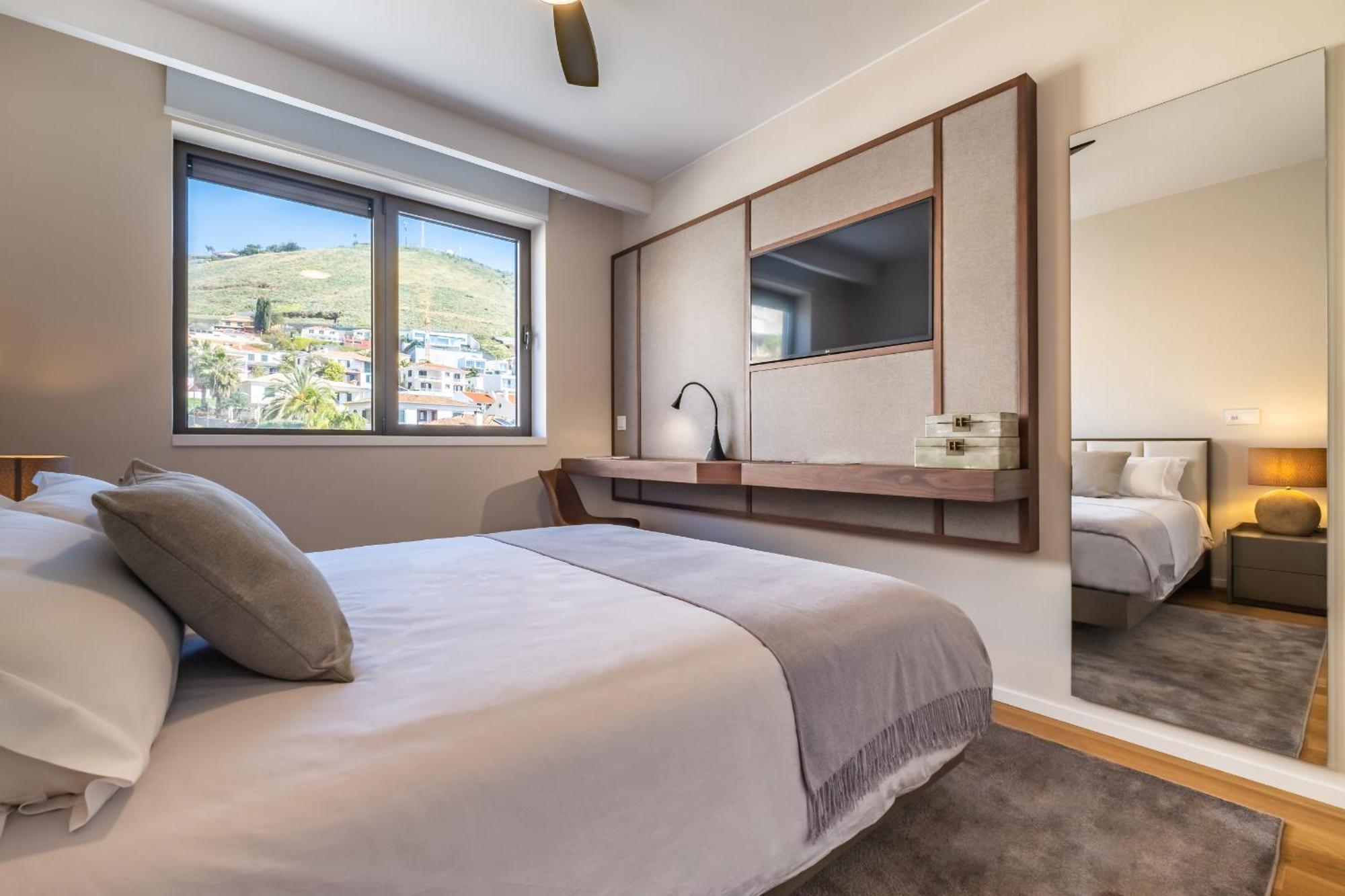 Maha By Kaamah - 2 Bedroom Oceanview Designer Funchal (Madeira)