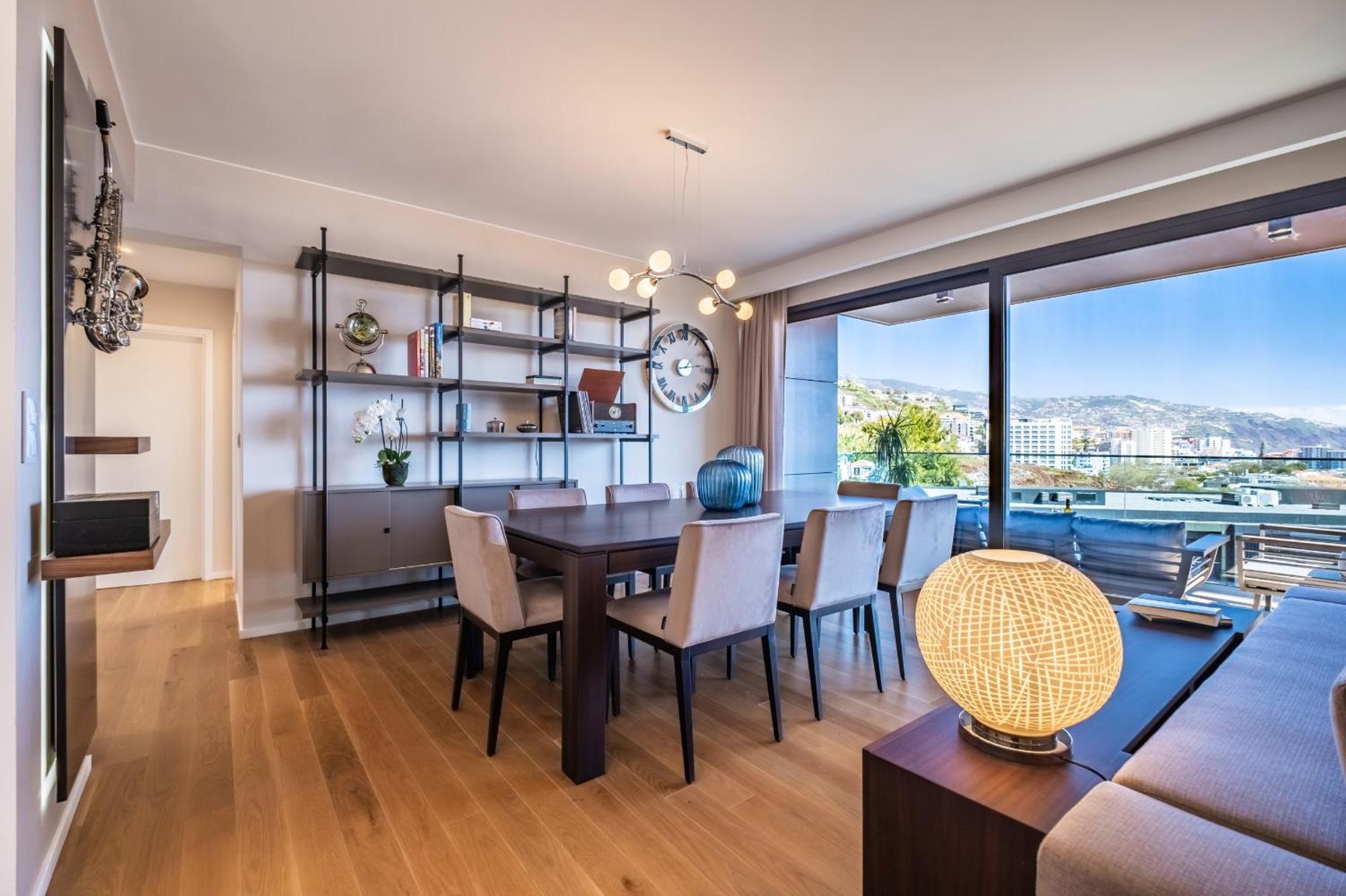 Maha By Kaamah - 2 Bedroom Oceanview Designer Apartment Funchal (Madeira)