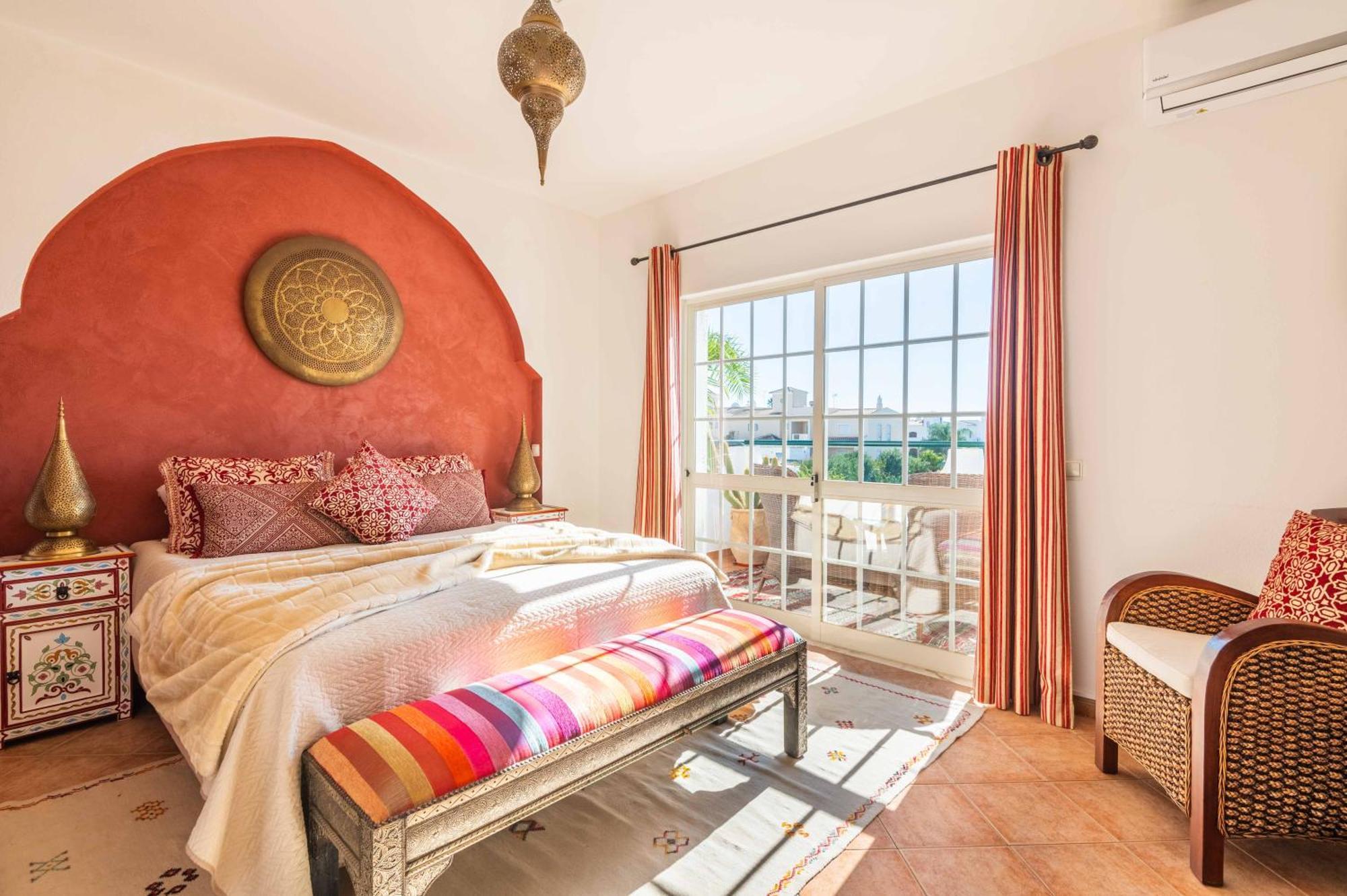 Villa Gale Sun - Luxury, 5bed With Free Wifi, Ac, Private Pool, 5 Min From The *