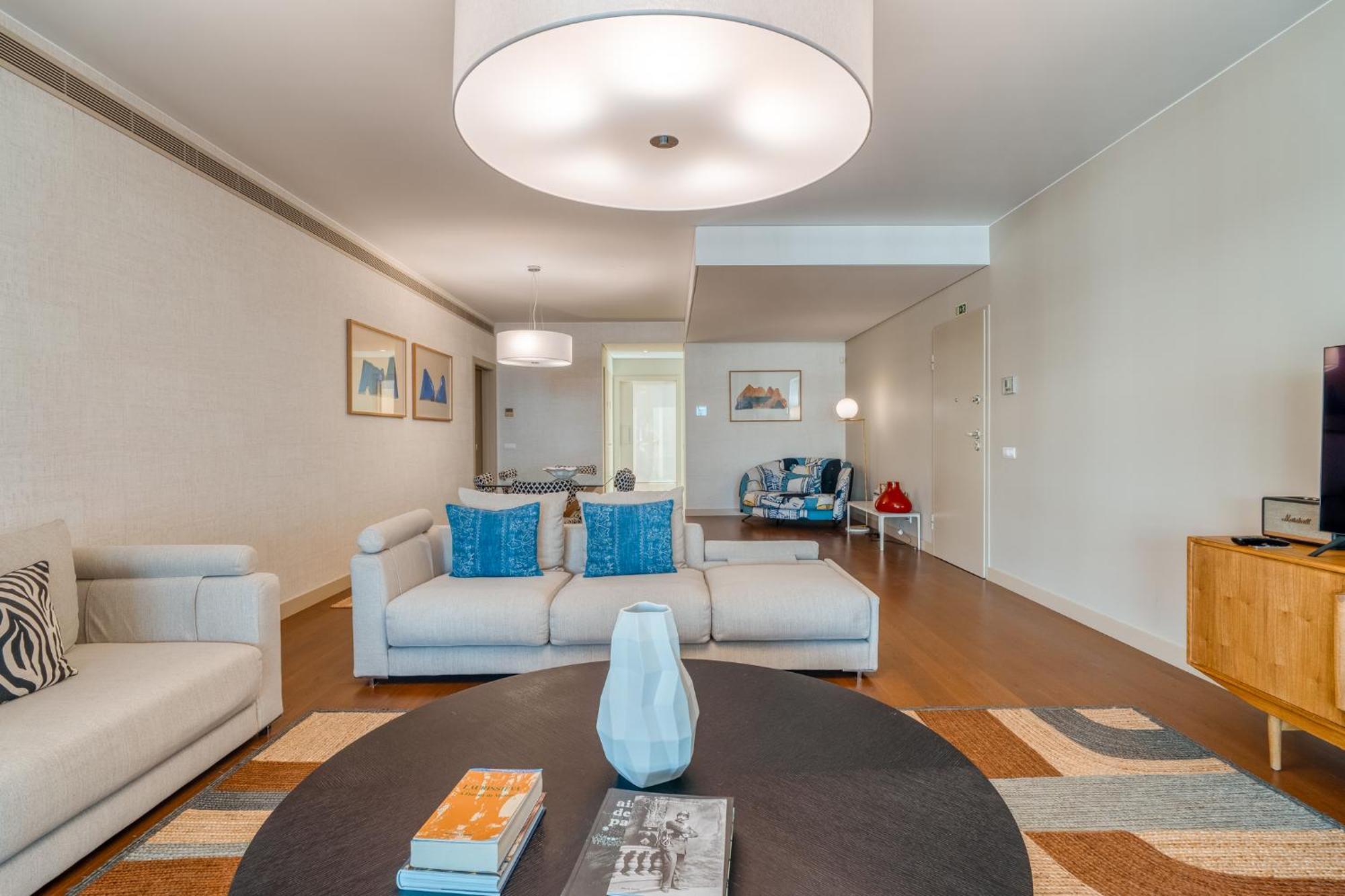 107 - Two Bedroom * Funchal (Madeira)