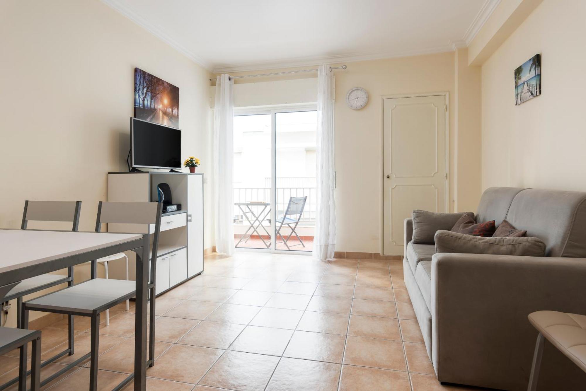 Jaune - 50 Meters To The - Apartment Quarteira