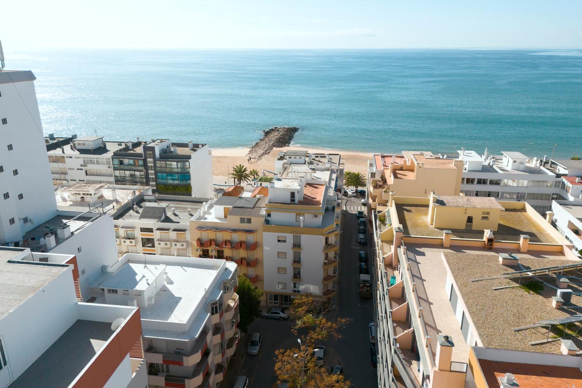 Jaune - 50 Meters To The - * Quarteira