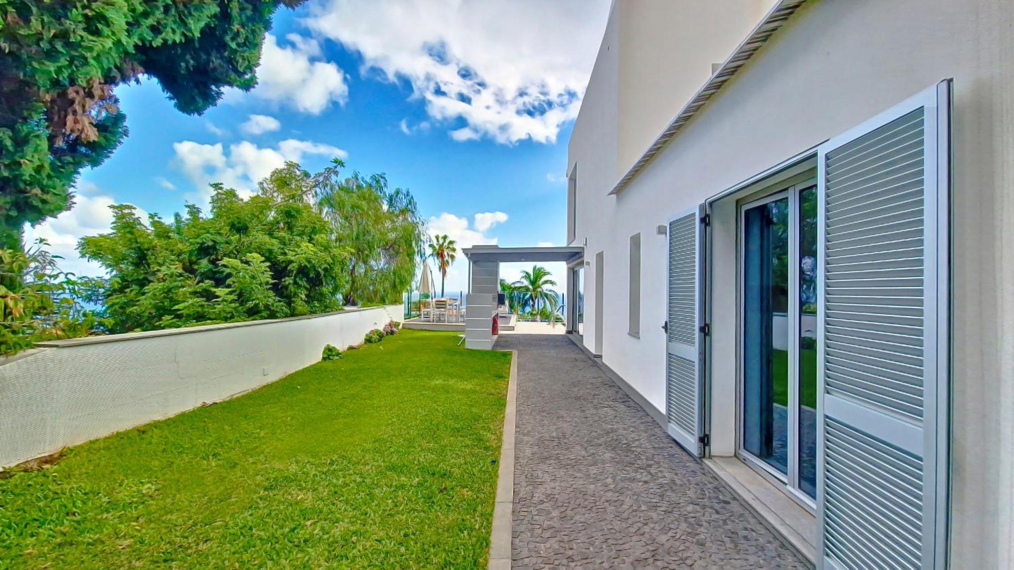 Madeira By Lovelystay Villa Canico (Madeira)