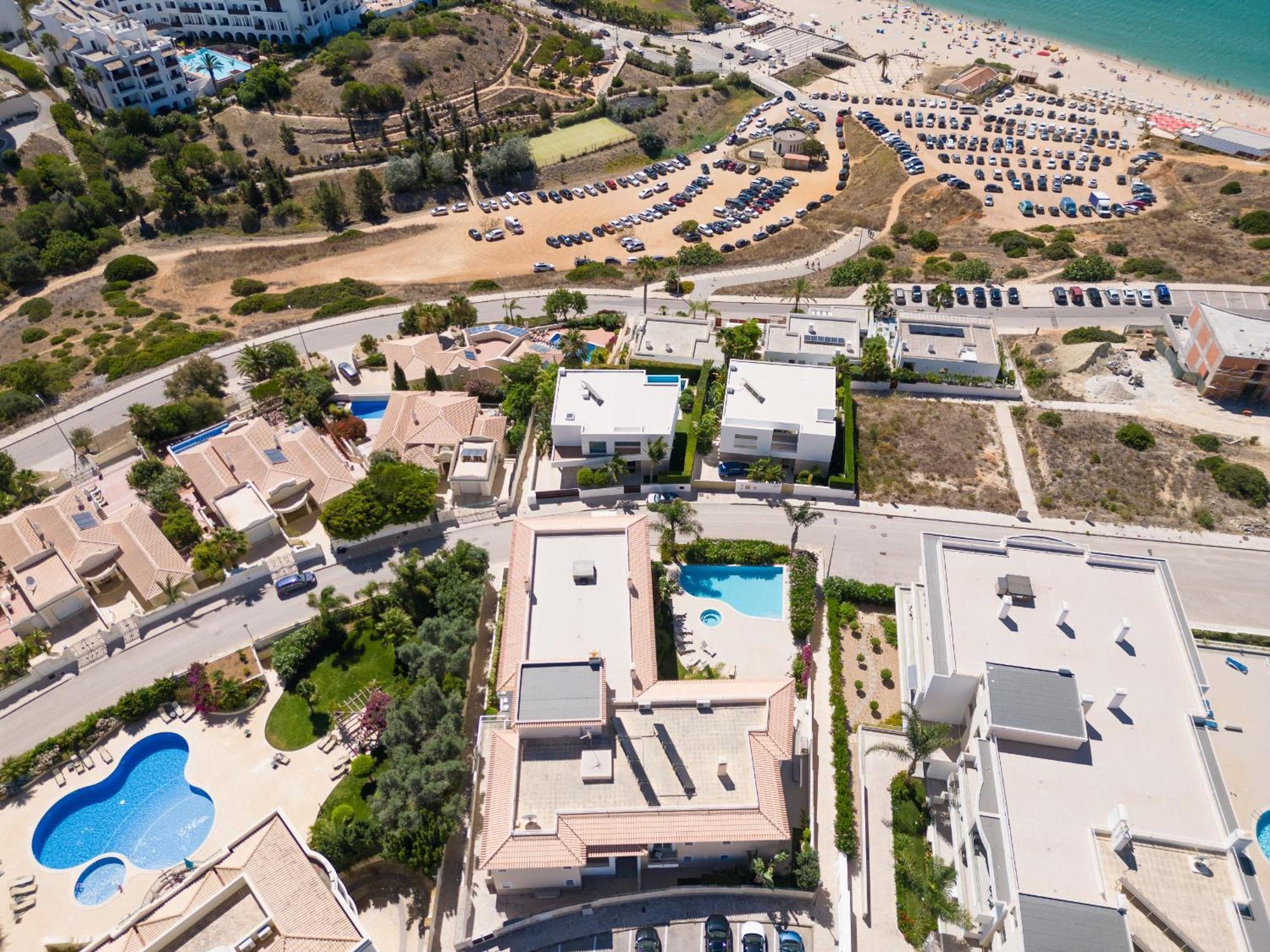 Porto De Mos 72 By Destination Algarve Apartment