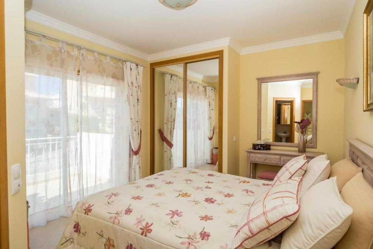 Four Bedroom With Private Pool Oasis Parque At09 Villa Portimão