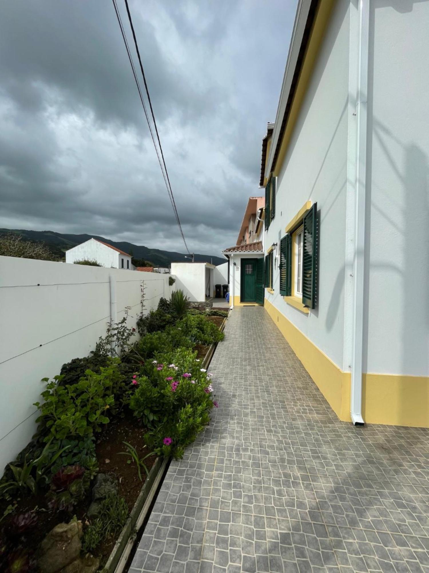 Em Casa Da Avo Ines