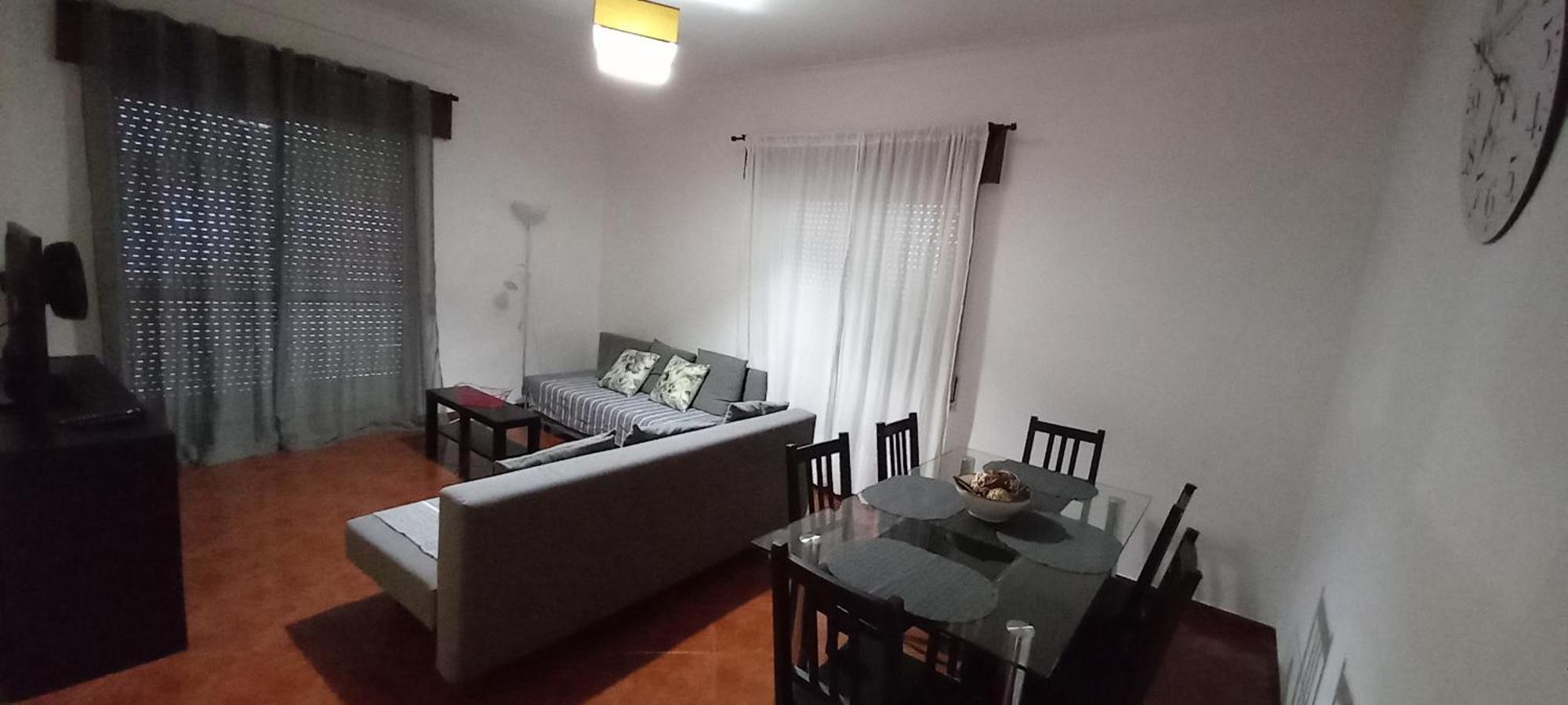 Spacious 2 Bedroom *