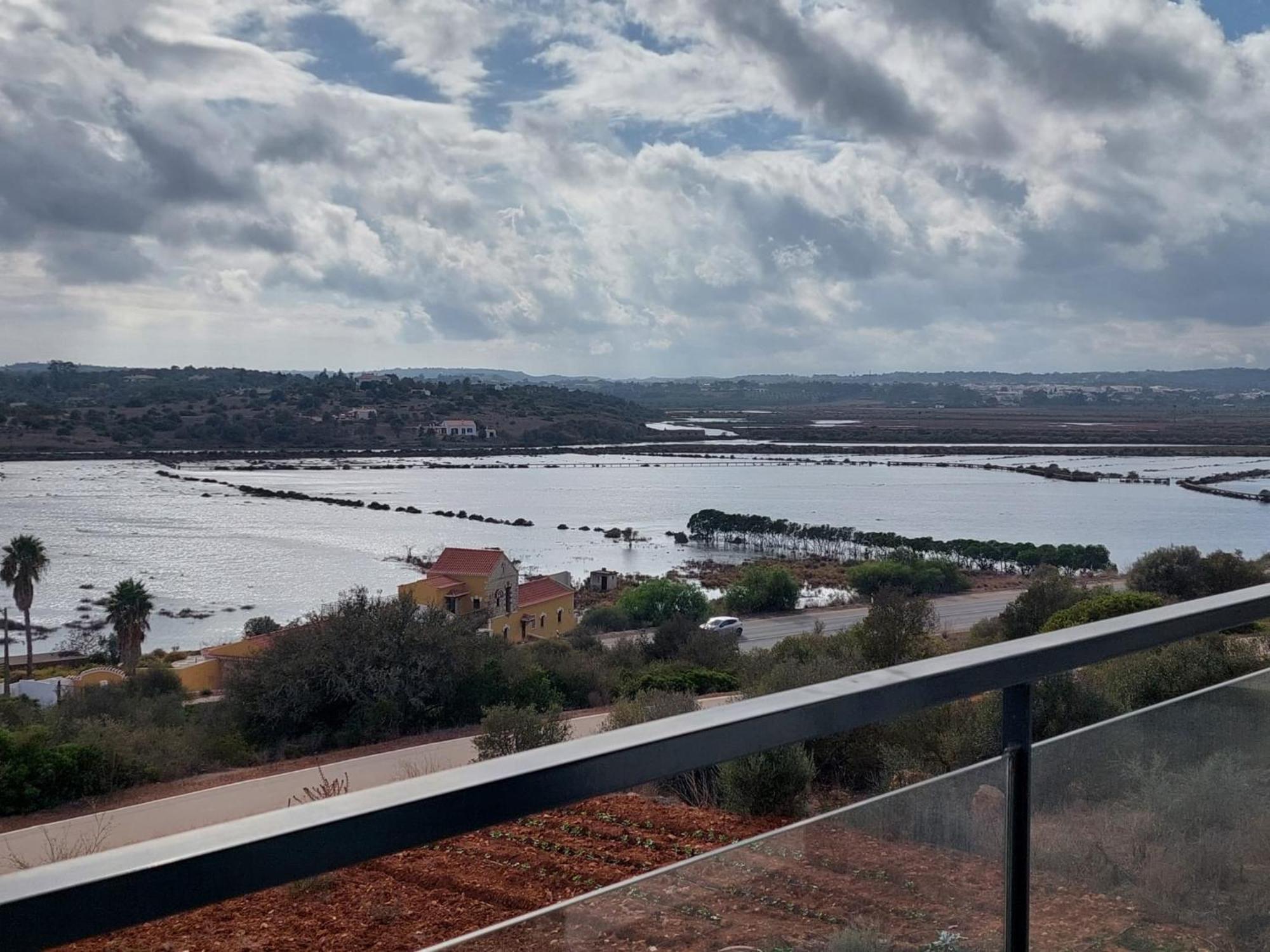 Villa Ria Alvor- Swimming Pool & Jacuzzi *