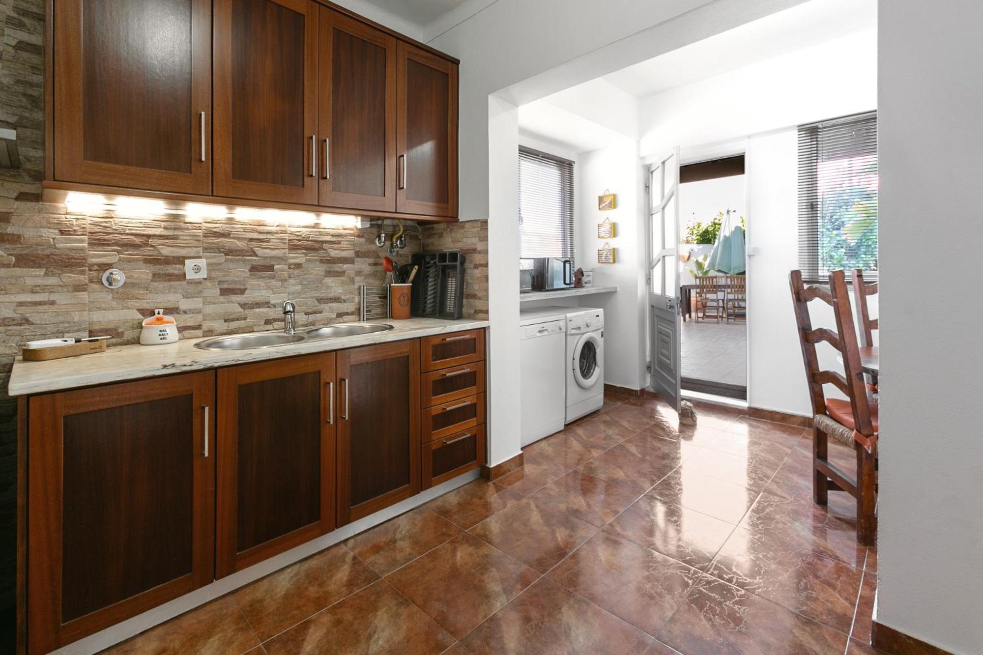 Matias Terrace House *