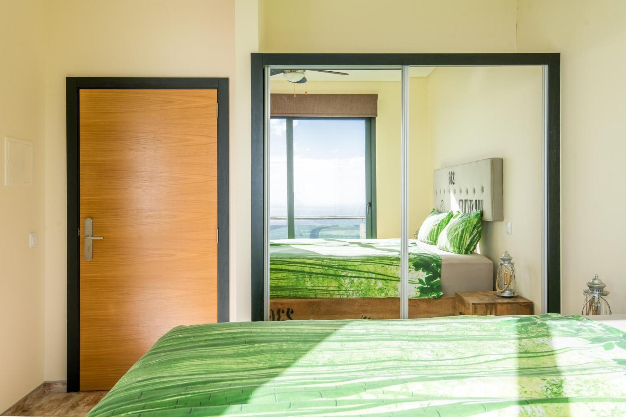 Guesthouse-theview (adults Only) Pensión