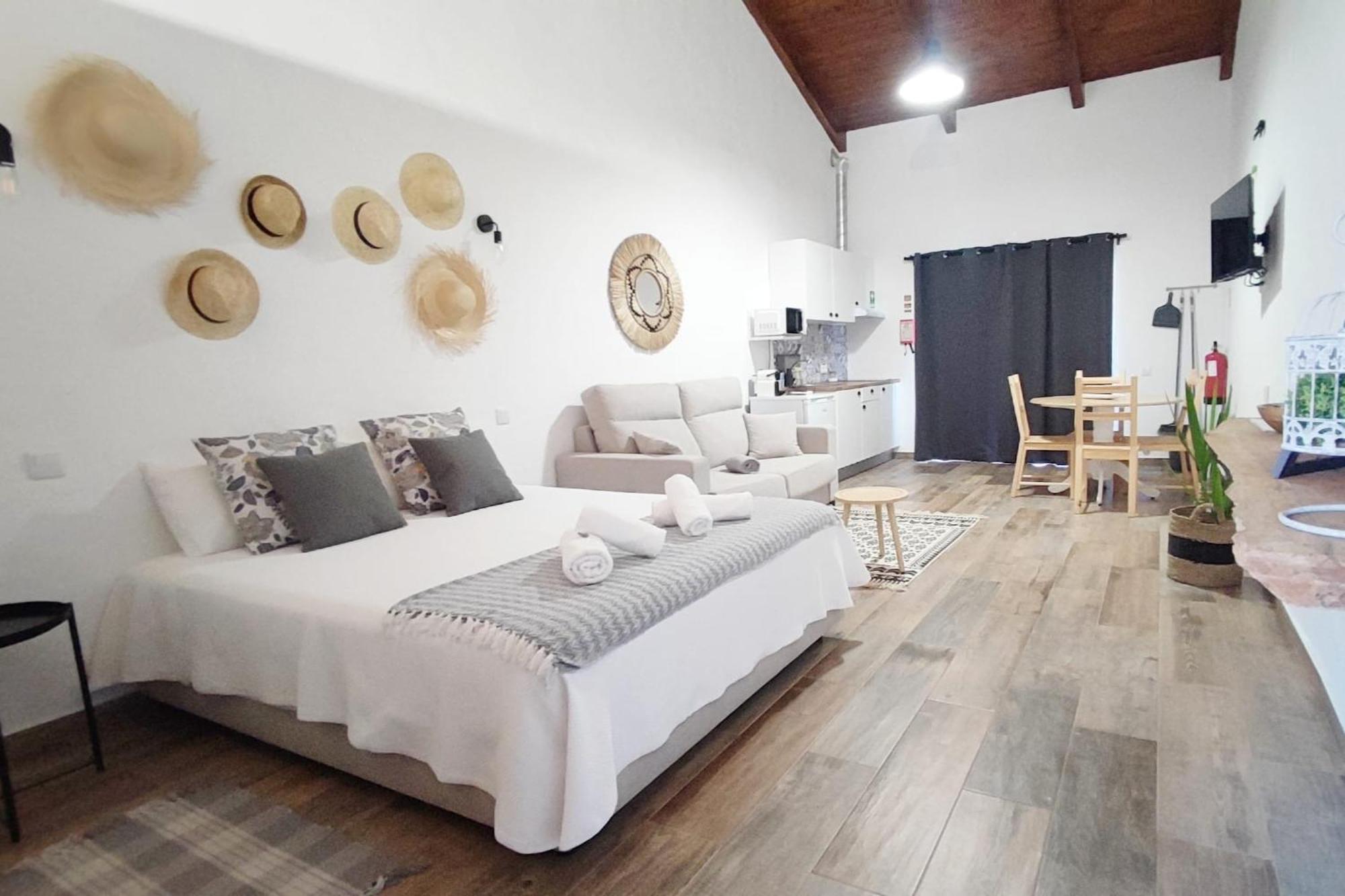 Monte Fontainhas Farm stay Pera