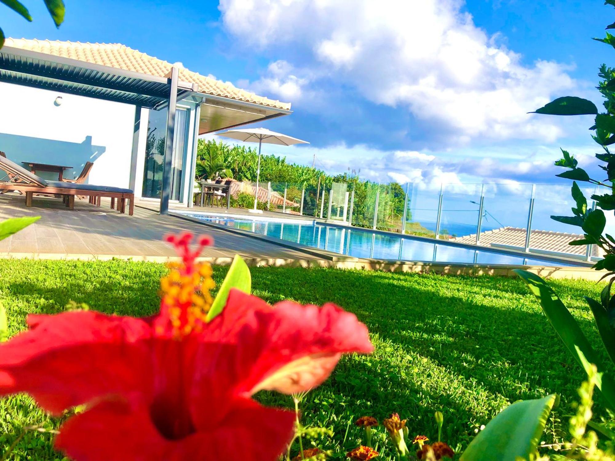 Villa Pinheira Iv -heated Swimming Pool And Jacuzzi Calheta (Madeira)