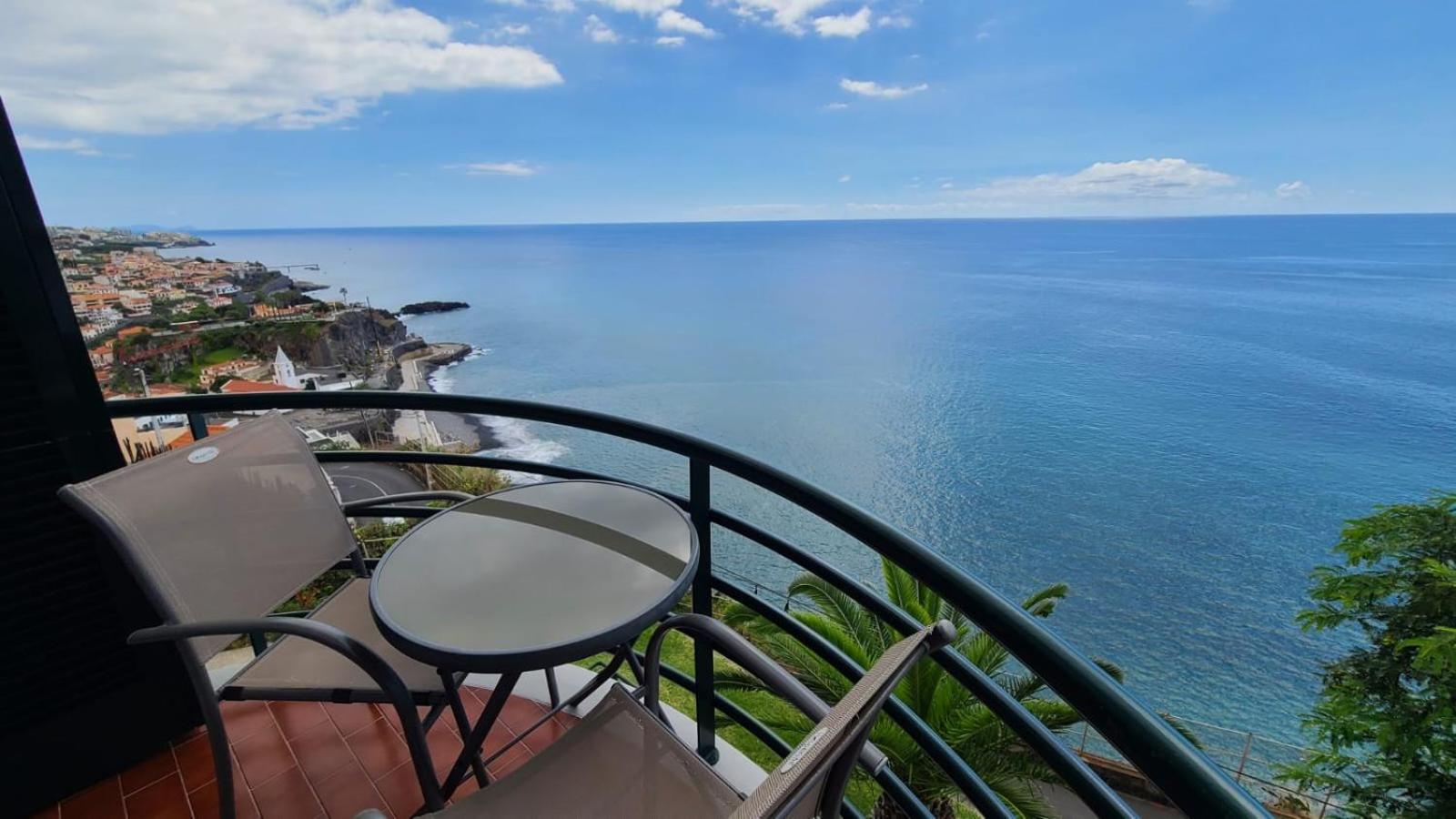 The Atlantic Ocean View Apartment