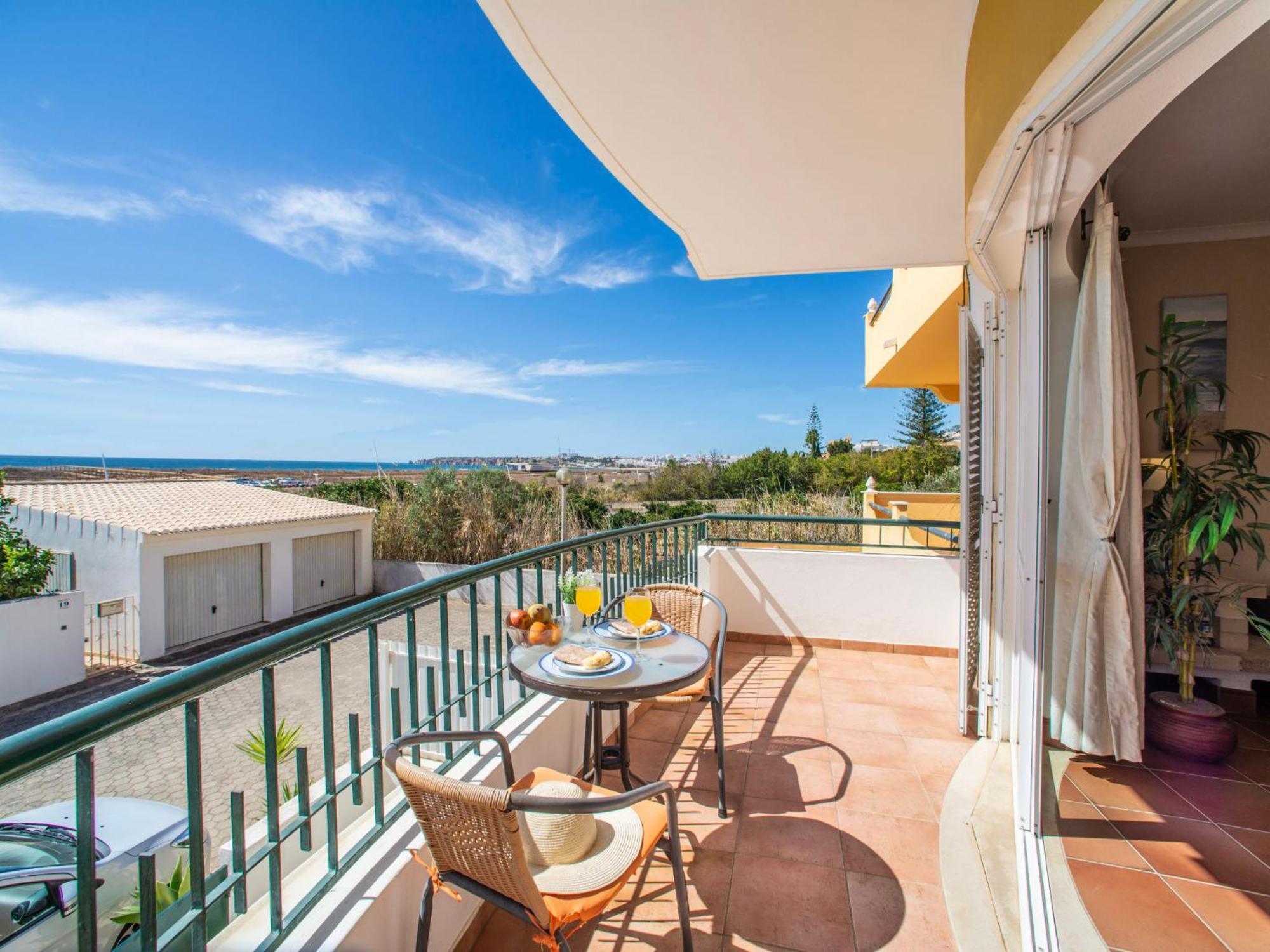 Holiday home Holiday Baia De Cristal 1 - Lgs170 By Interhome